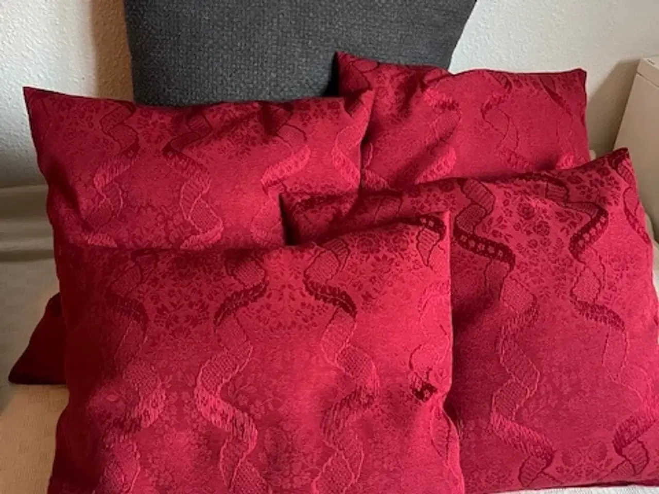 Billede 8 - 4 luksuriøse pyntepuder & matchende Hemtex-tæppe