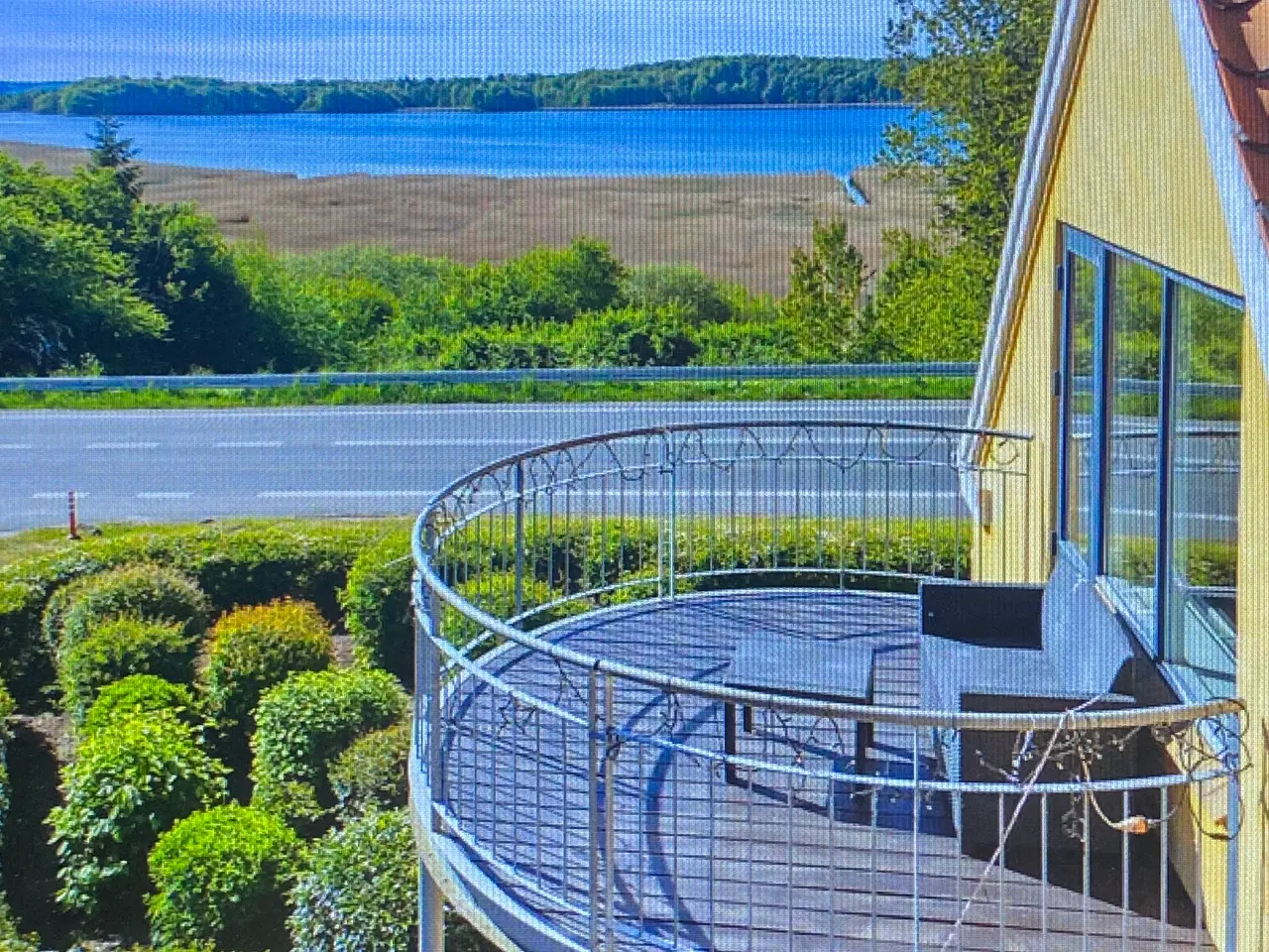 Billede 6 - Ejendom med plads, muligheder og fjordudsigt