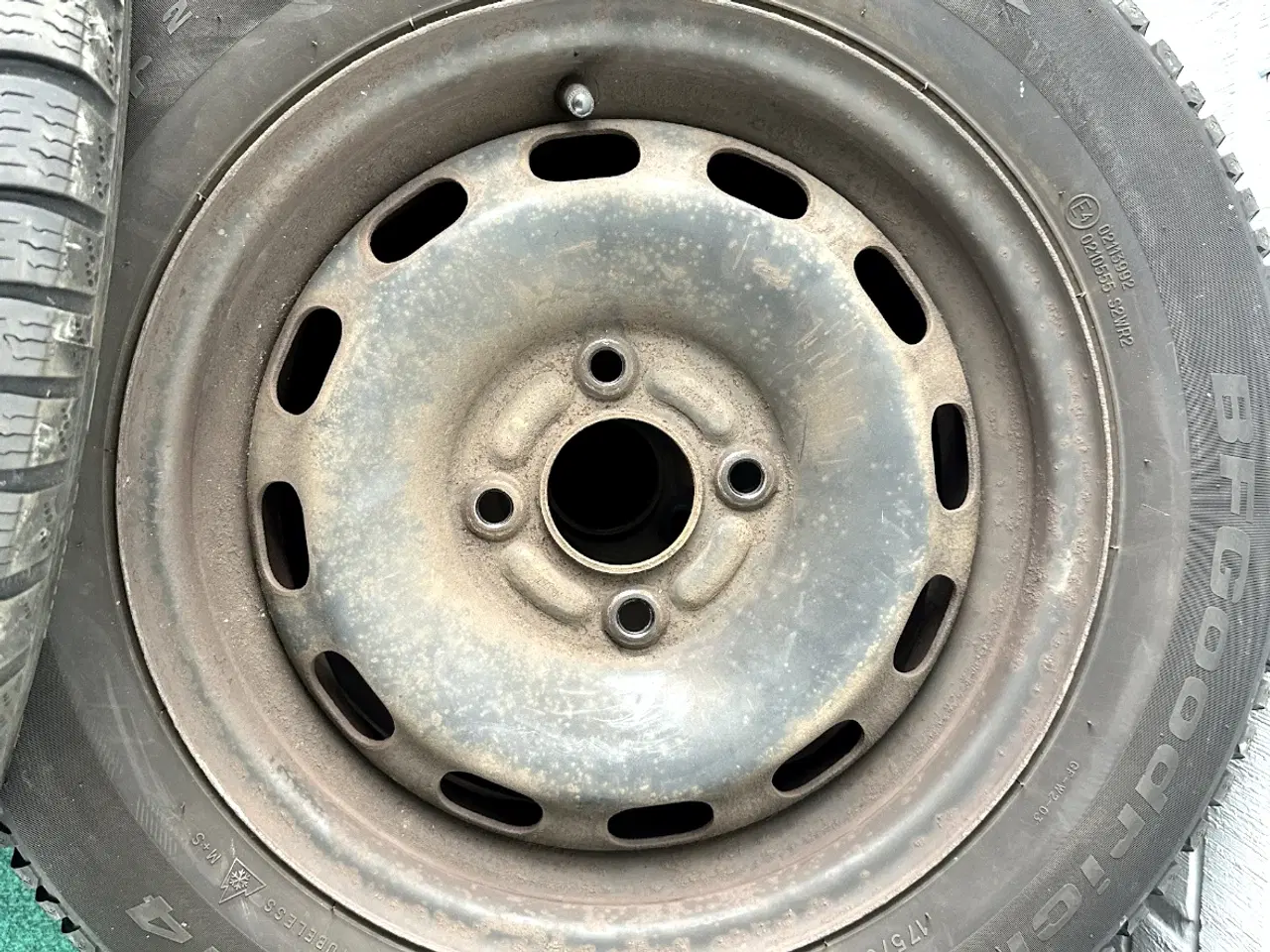 Billede 4 - Helarsdak 175 / 65 / 14