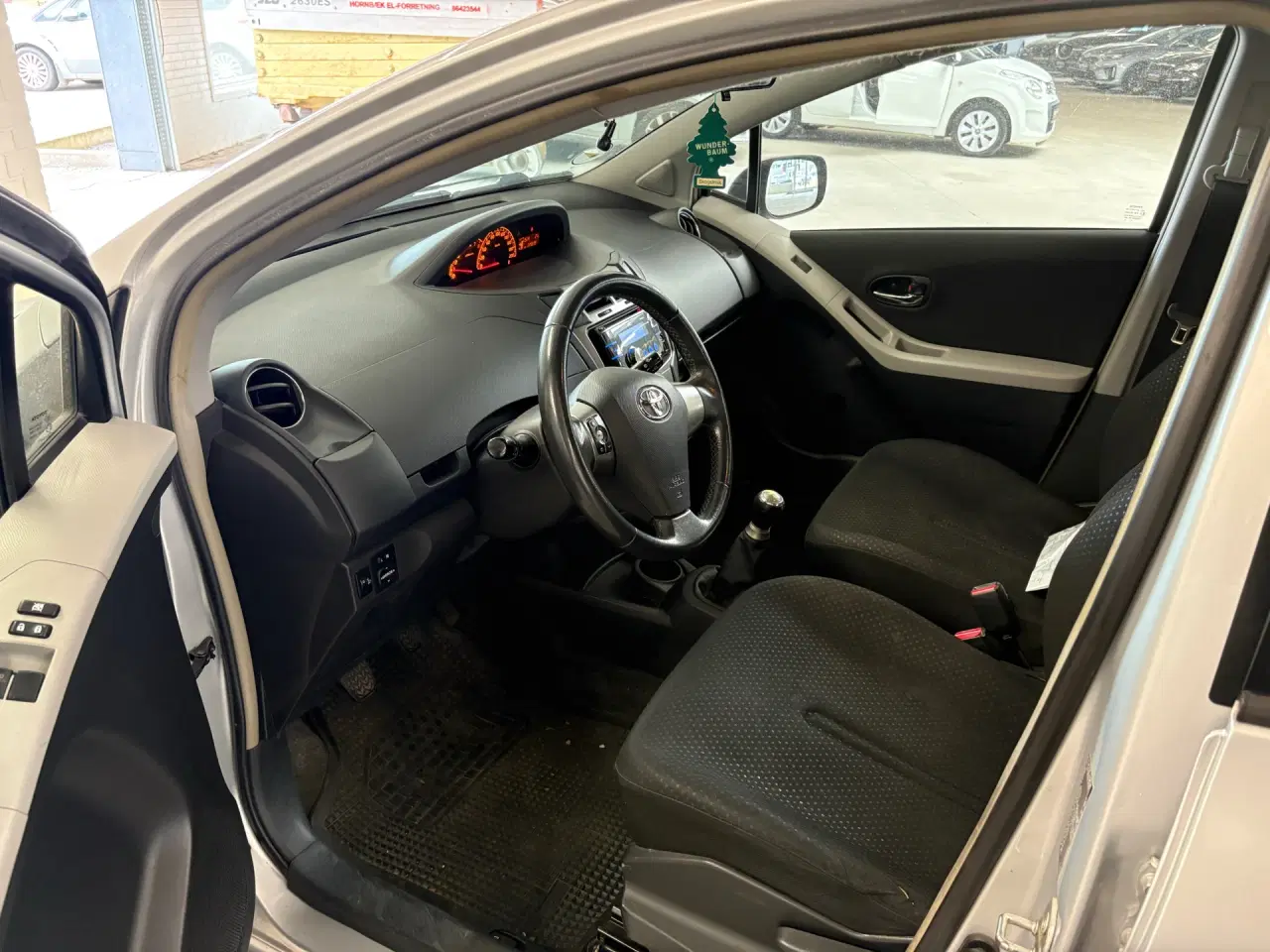 Billede 3 - Toyota Yaris 1,0 VVT-I T1 69HK 5d