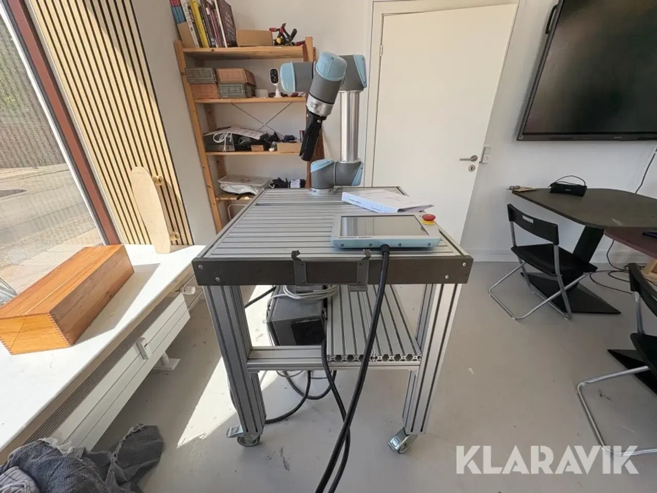 Billede 9 - Robot Universal Robot UR5/CB3 med rullebord