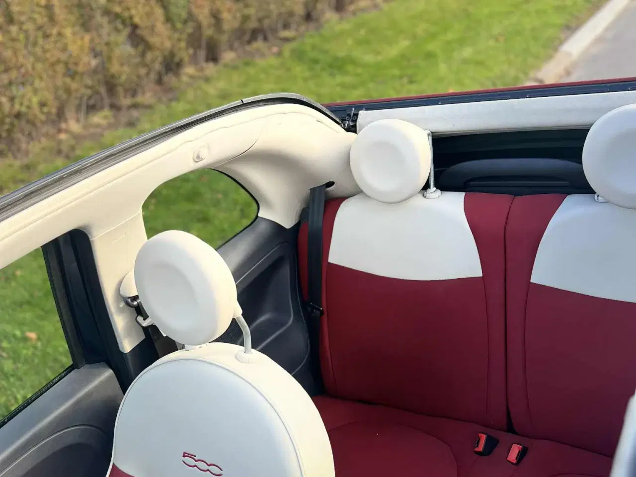 Billede 6 - Velholdt og smart Fiat 500 Cabriolet - KUN KØRT 16