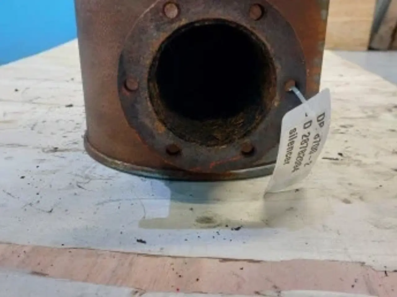 Billede 6 - Dronningborg D8700 Udstødning.