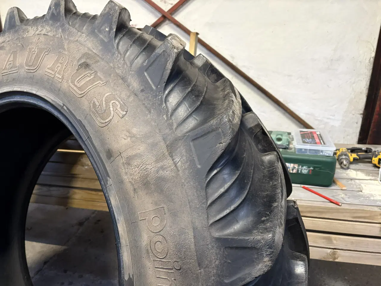 Billede 3 - Traktordæk 2 stk. 16.9R34