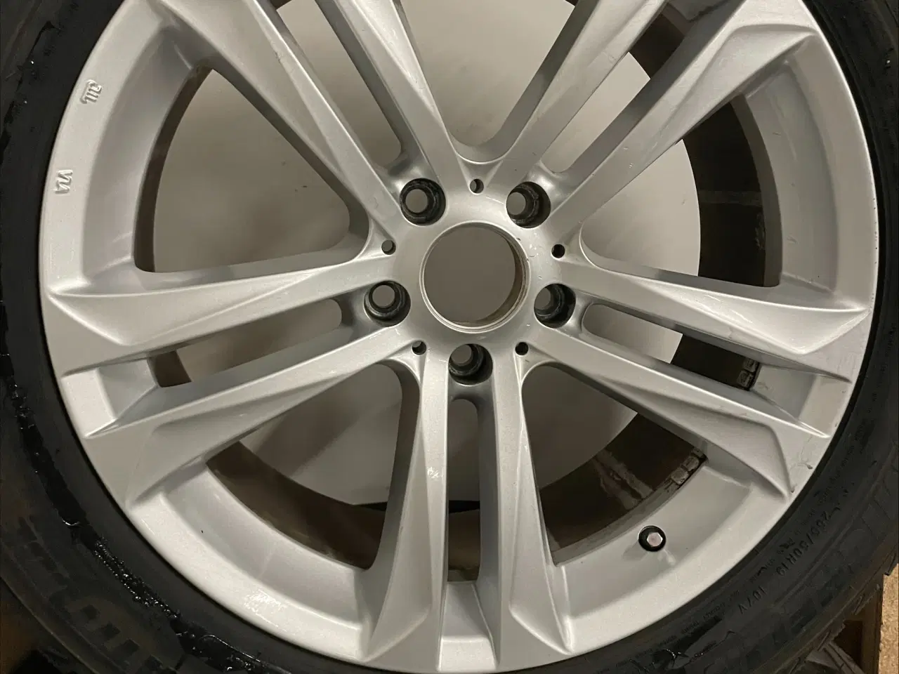 Billede 1 - BMW X5 Fælge med vinterdæk Michelin 255/50 R19