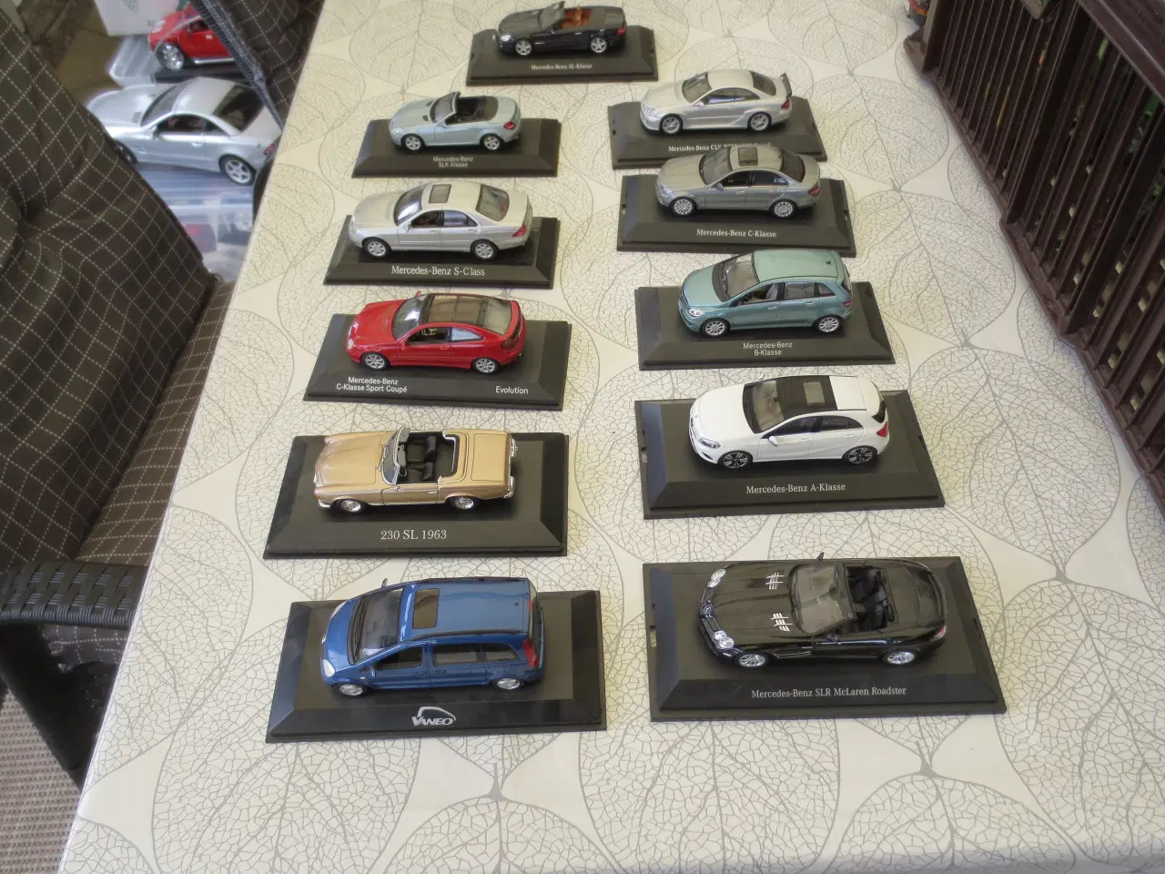Billede 1 - 11 stk Forskellige   Mercedes Benz modeller 