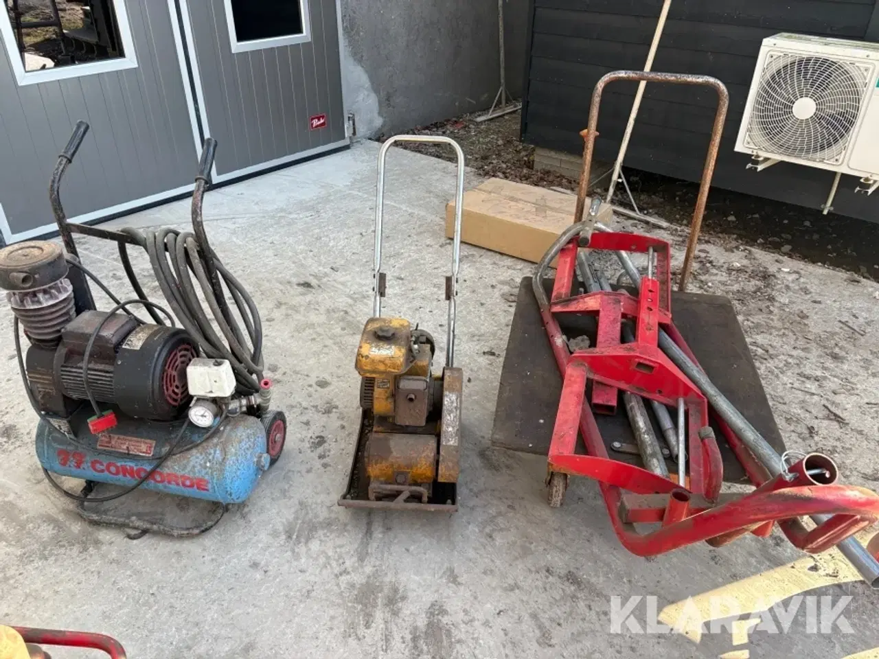 Billede 1 - Blandet lot, pladevibrator,kompressor,Løftevogn, hævesænke vogn.