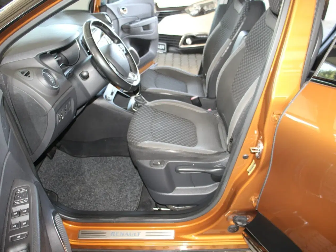 Billede 10 - Renault Captur 1,5 dCi 90 Intens EDC