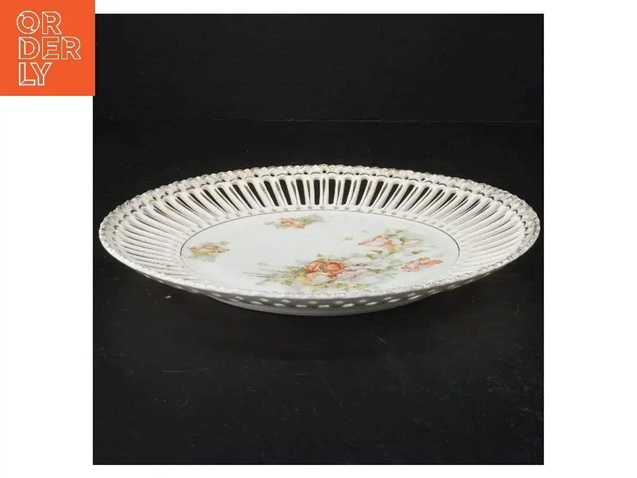 Billede 3 - Gennembrudt porcelænsfad med blomstermotiv (str. 24 cm)