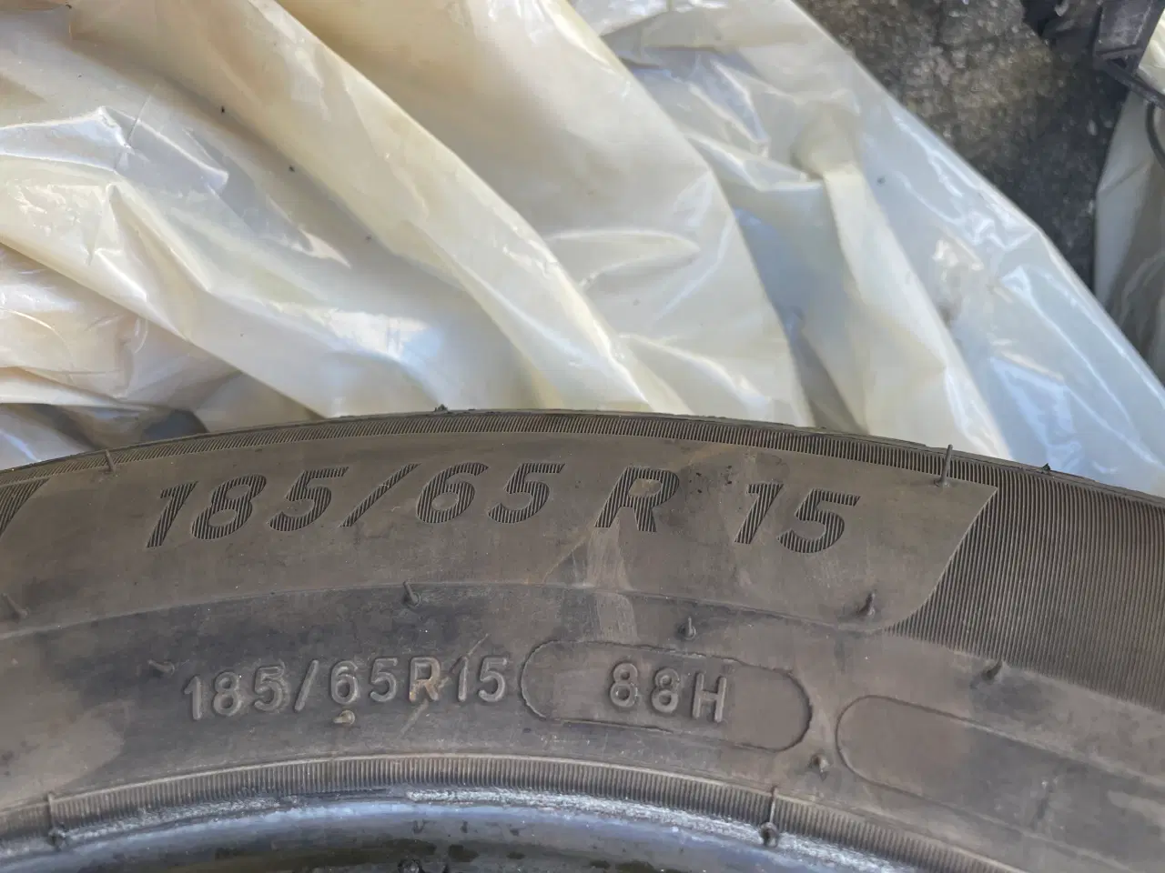 Billede 1 - Helårsdæk Michelin til fx Citroen C3