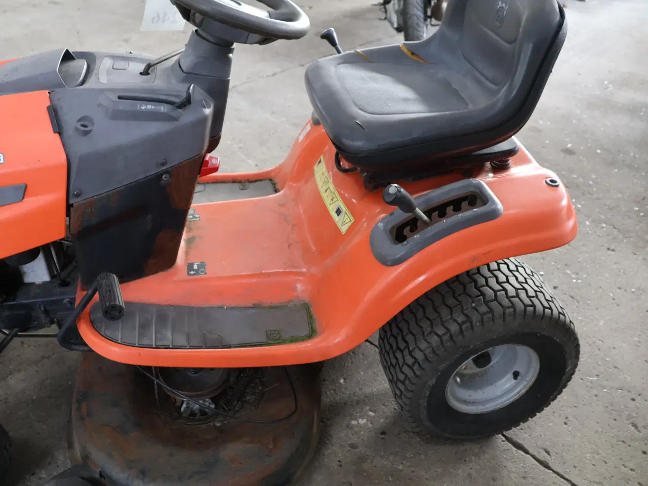 Billede 8 - Husqvarna LTH152 havetraktor m/15hk Köhler motor