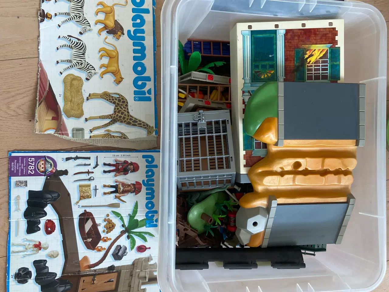 Billede 1 - Playmobil blandet i en kasse