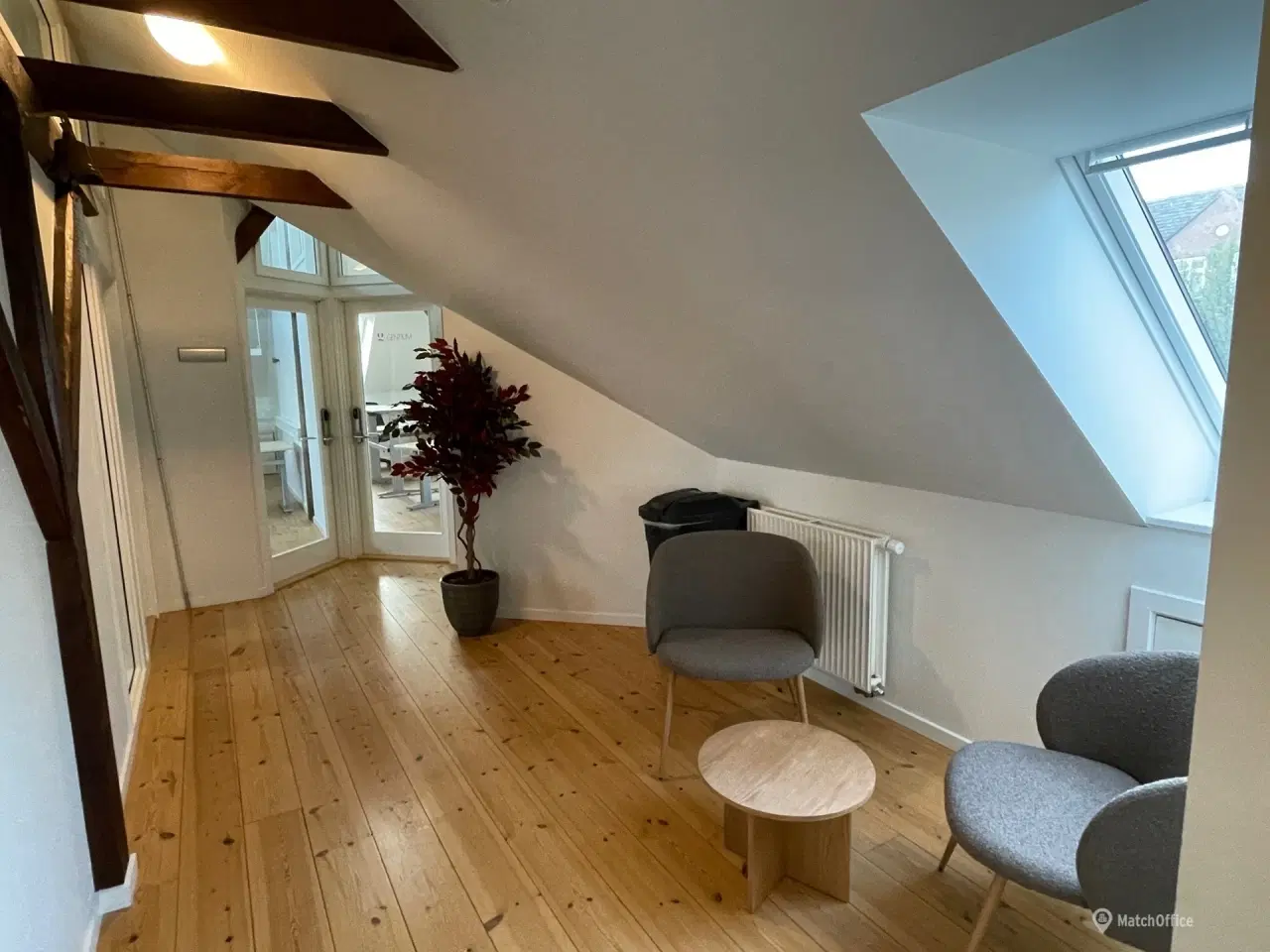 Billede 9 - Kontorlokaler i den gamle banegård