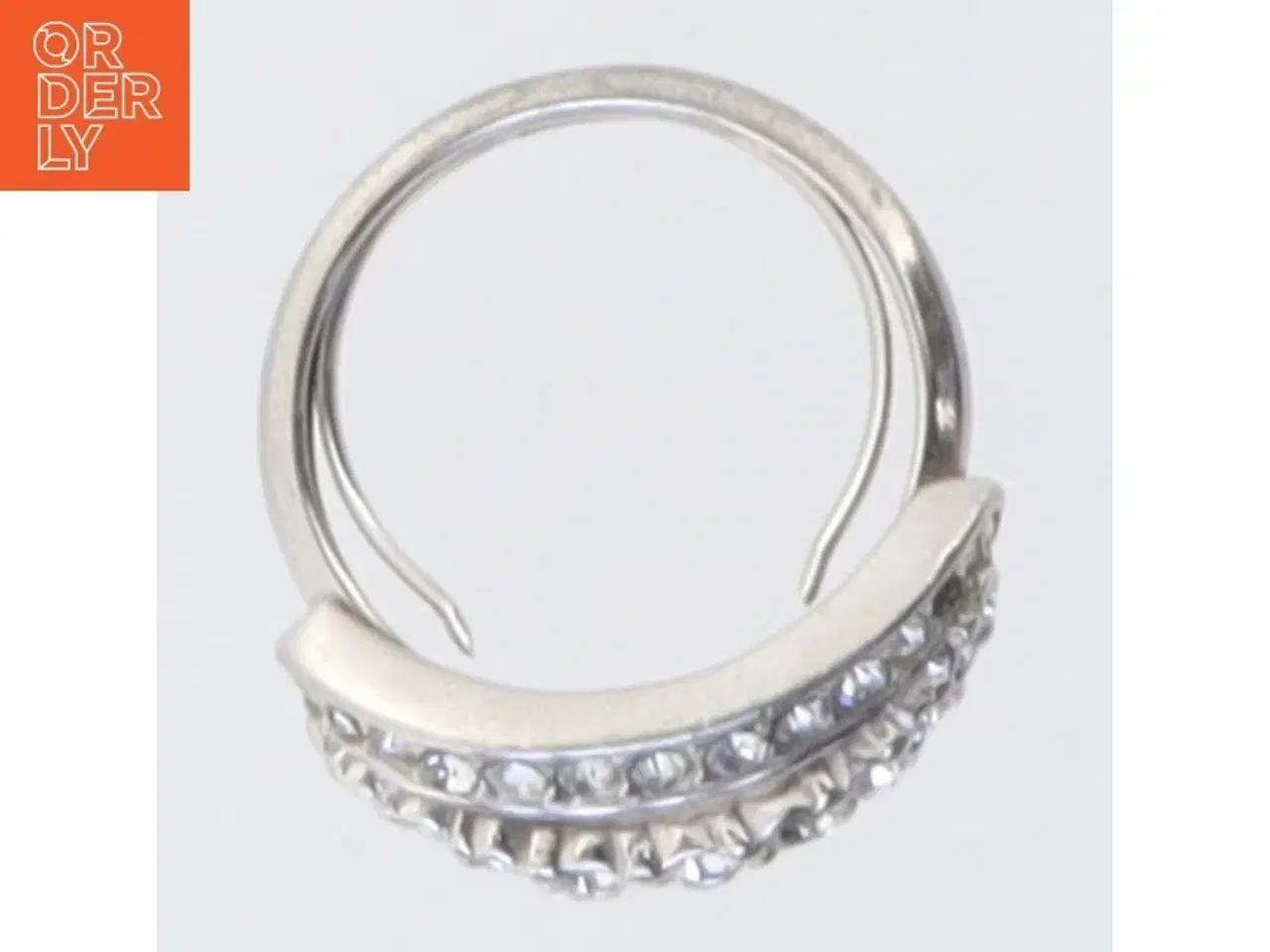 Billede 3 - Sølvfarvet ring med zirkonia (str. 51)