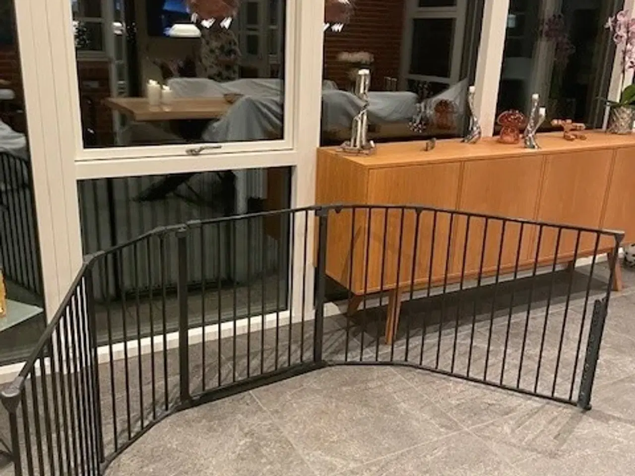 Billede 1 - Sikkerhedsgitter BabyDan Flex XL sort