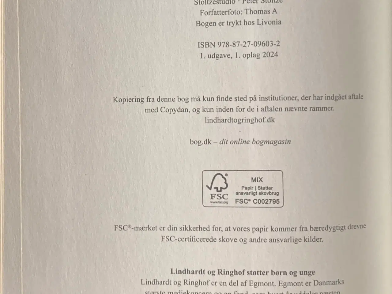 Billede 5 - I skyggen af krigen; spændingsroman af Leif Davids