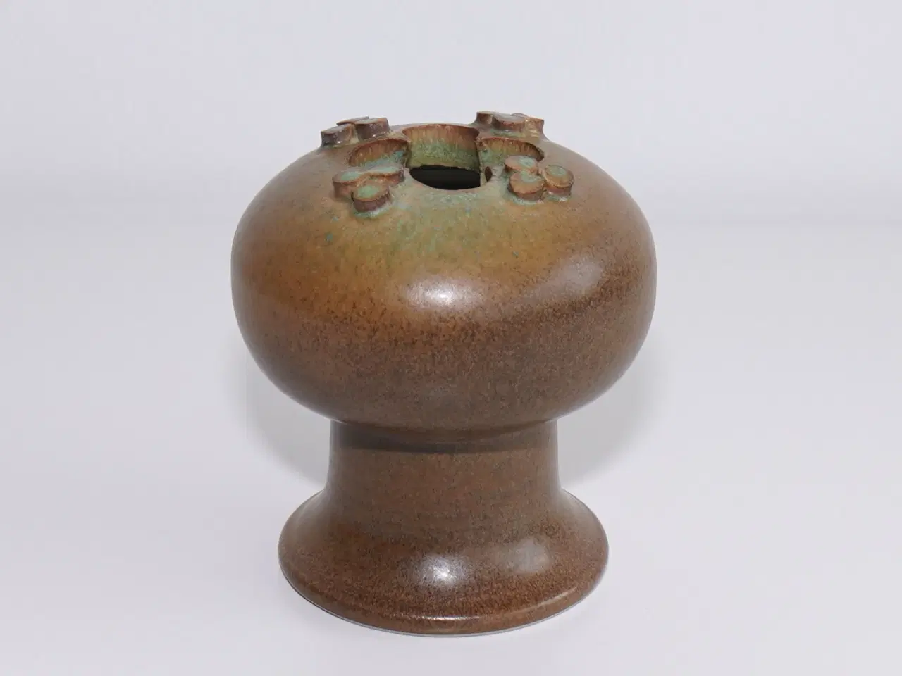 Billede 6 - Vintage keramik vase med spændende form-signeret K