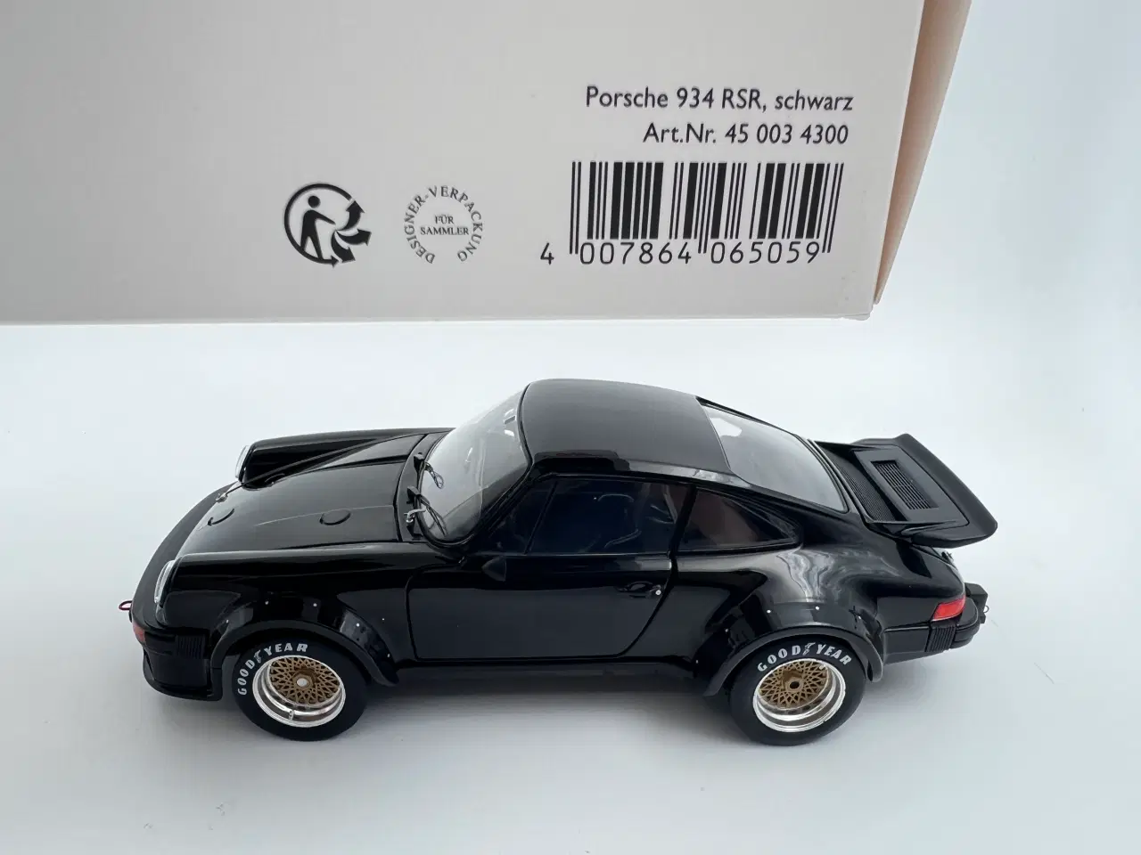 Billede 11 - 1976 Porsche 934 RSR ( 911 ) 1:18  Super flot 