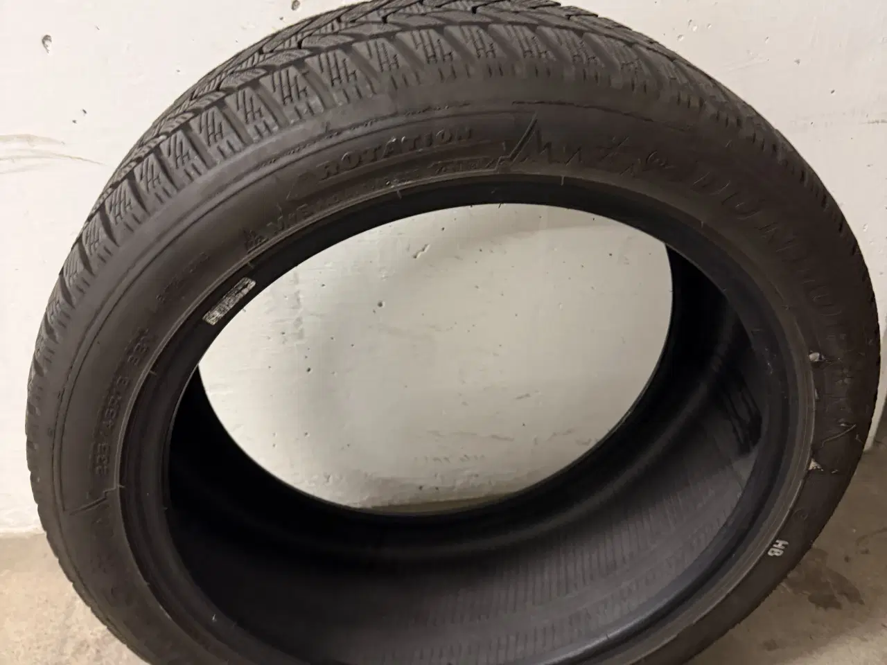 Billede 2 - Vinterdæk – 235/45 R18 – Perfekt stand