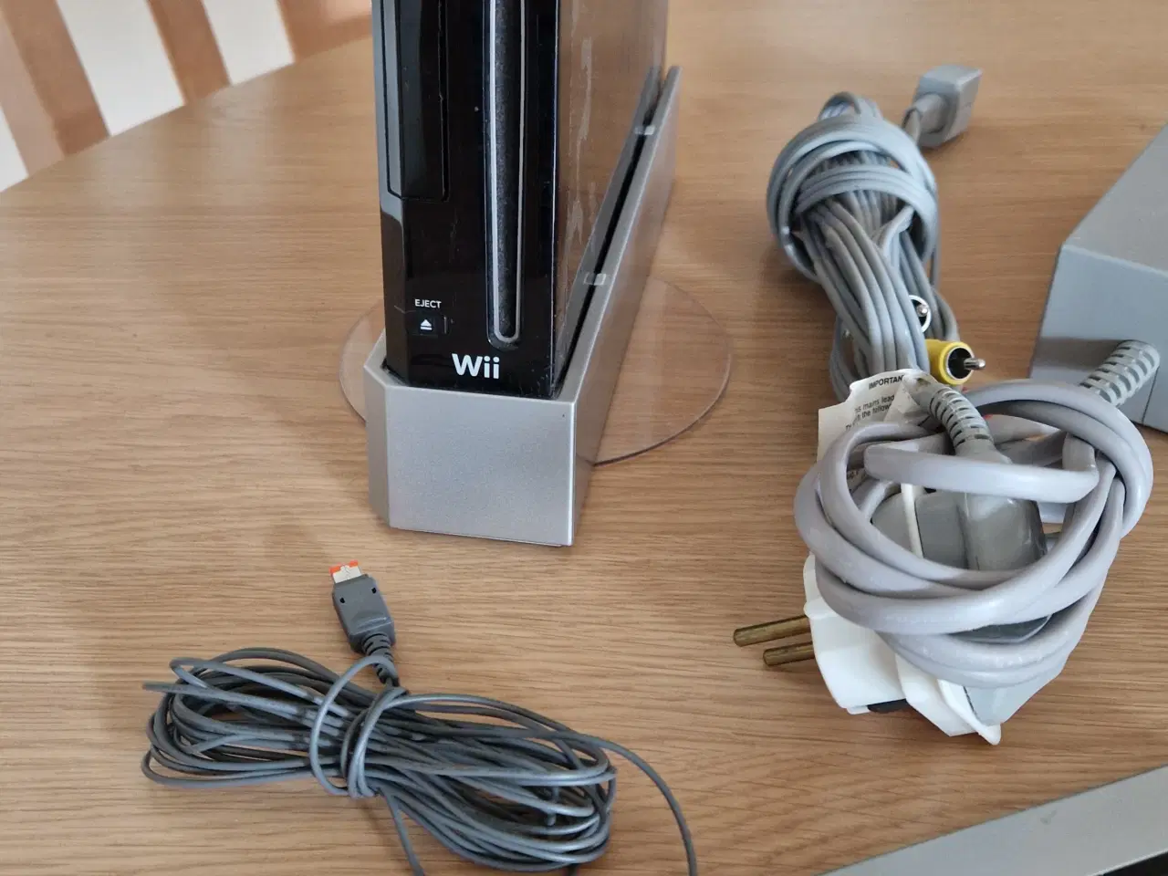 Billede 2 - 🌀 Nintendo Wii – konsol med tilbehør