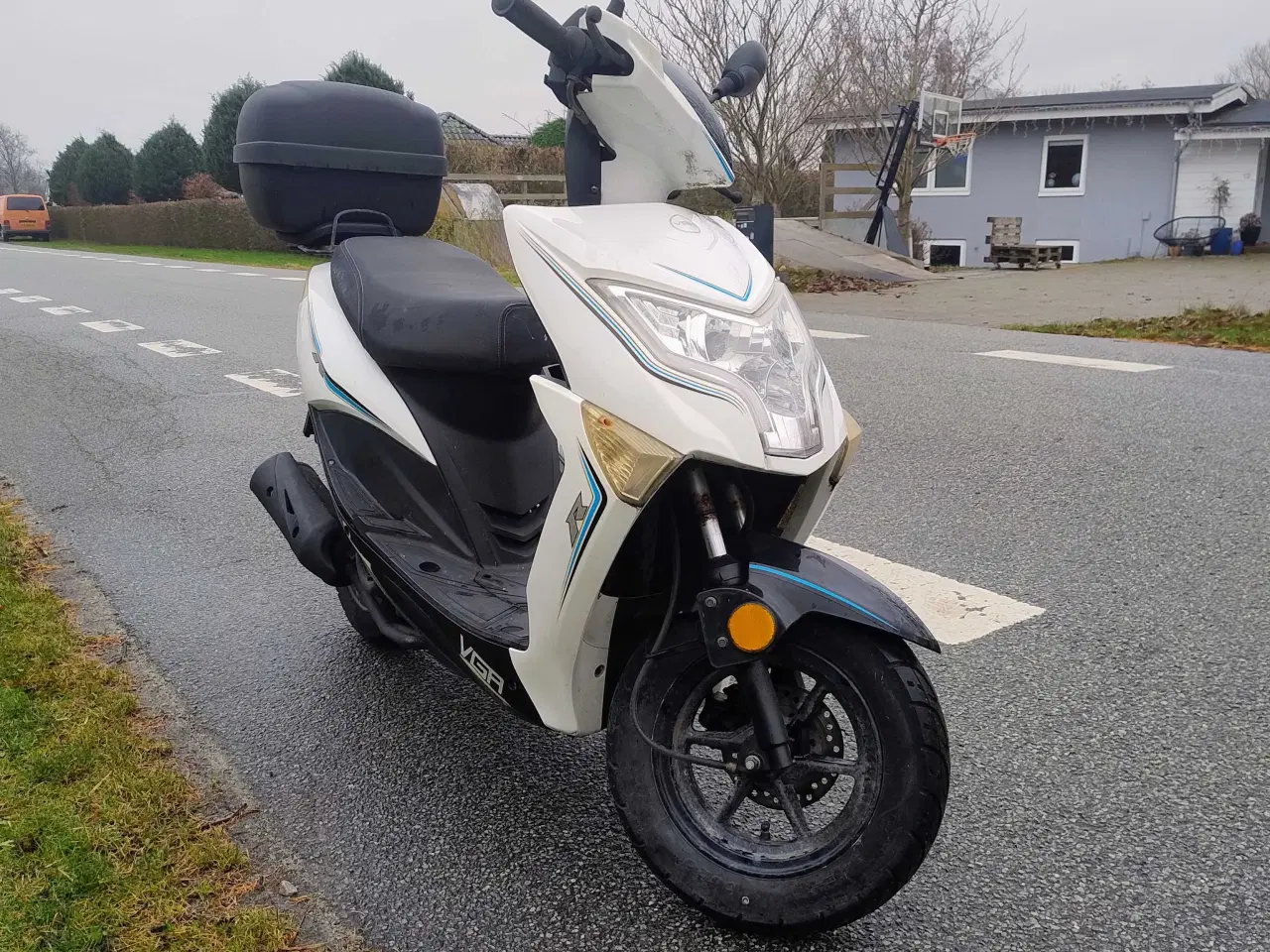 Billede 11 - VGA explore 30 knallert med stik 