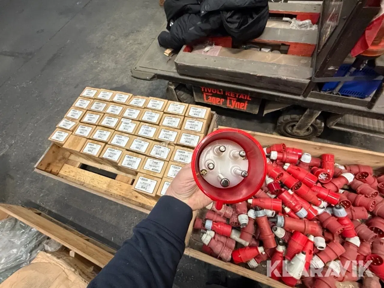 Billede 4 - Stik samlet lot