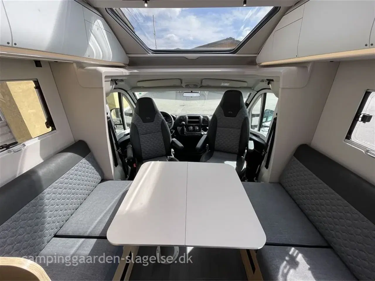 Billede 10 - 2023 - Adria Coral Plus 670 DL   AUTOMATGEAR - NEDSAT KR 136.568,-