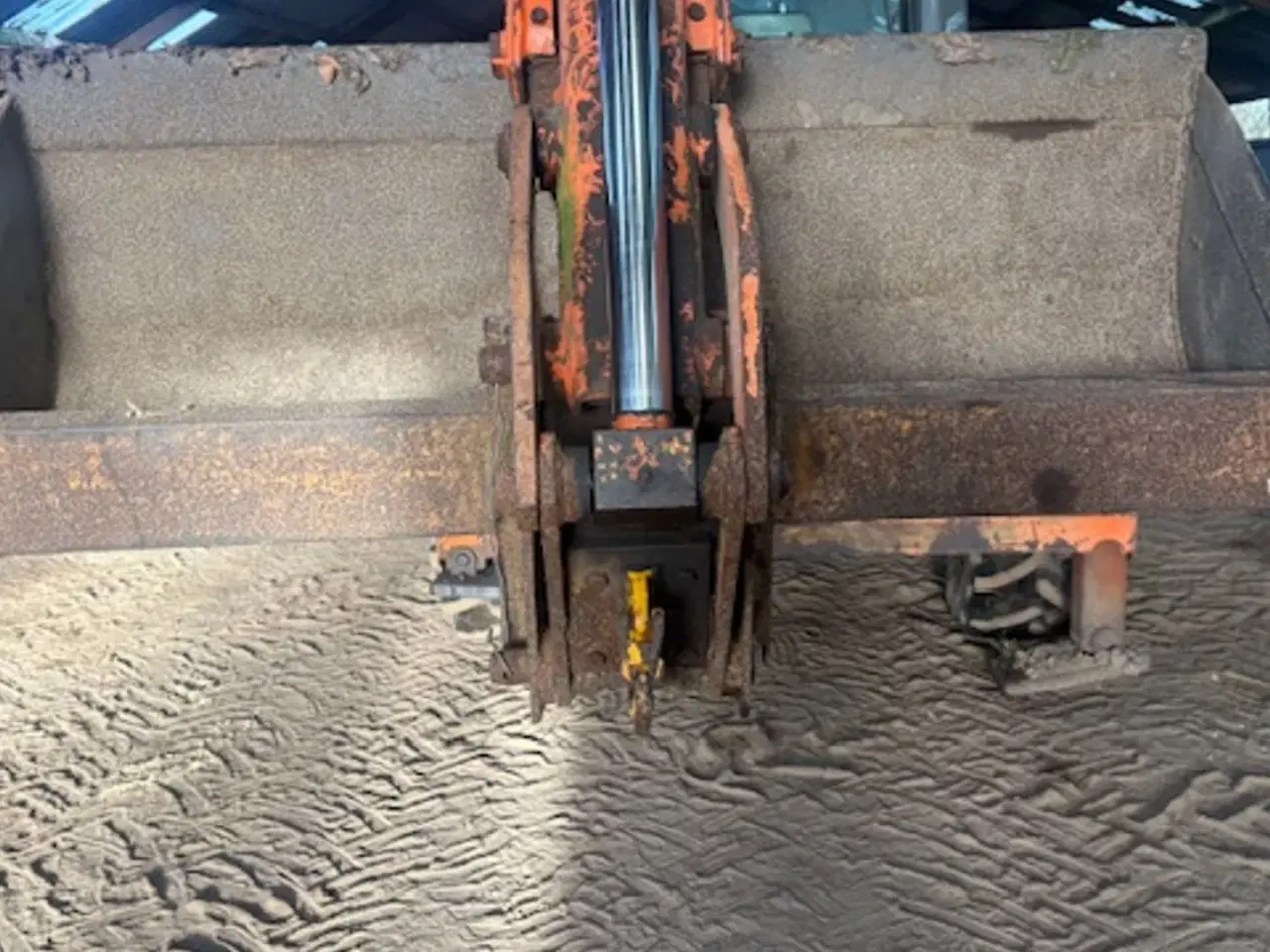 Billede 5 - Fiat-Hitachi FB200 KUN 5700 T. NÆSTEN NYE DÆK