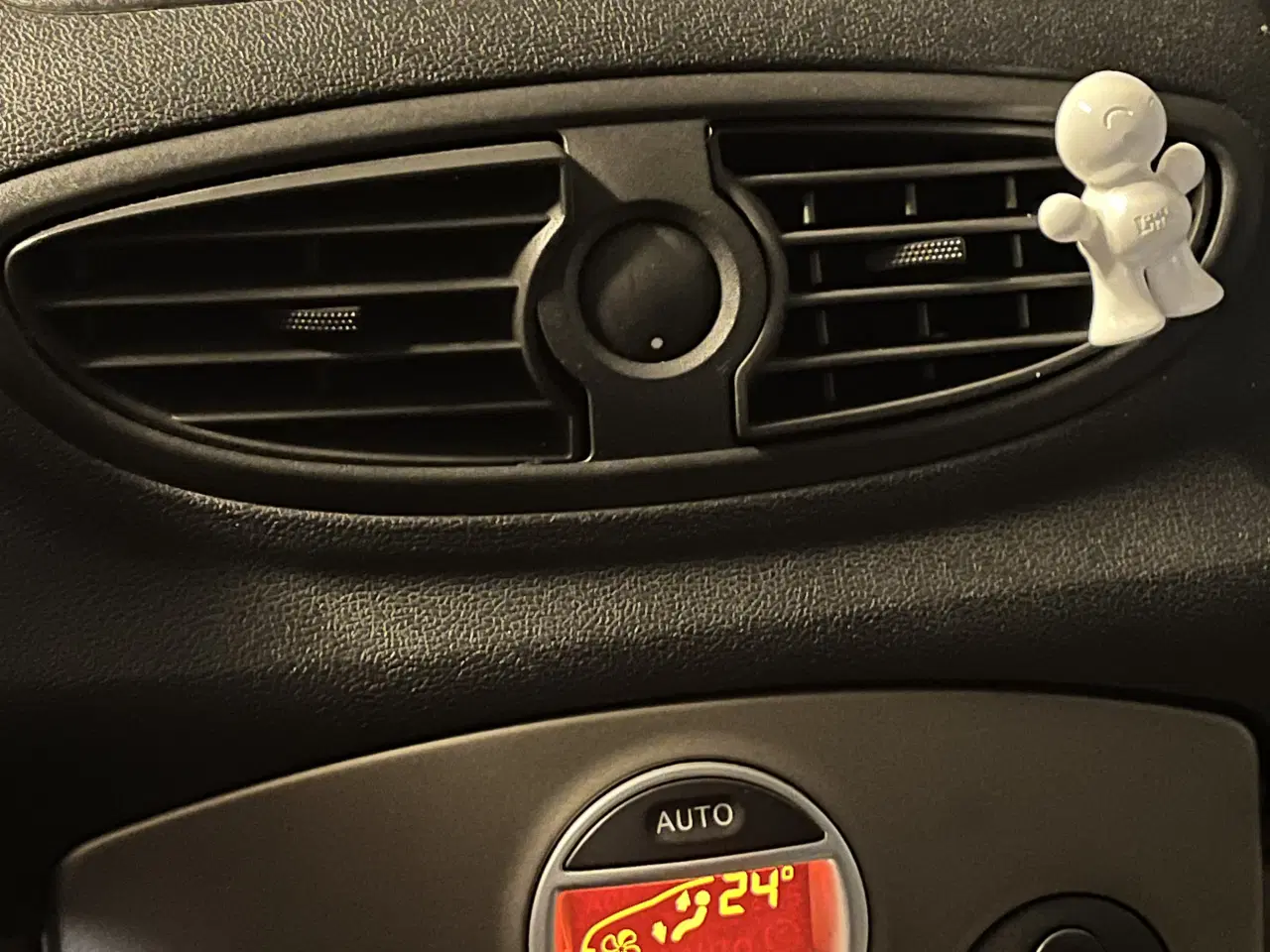 Billede 7 - Familiebil pæn og kører godt