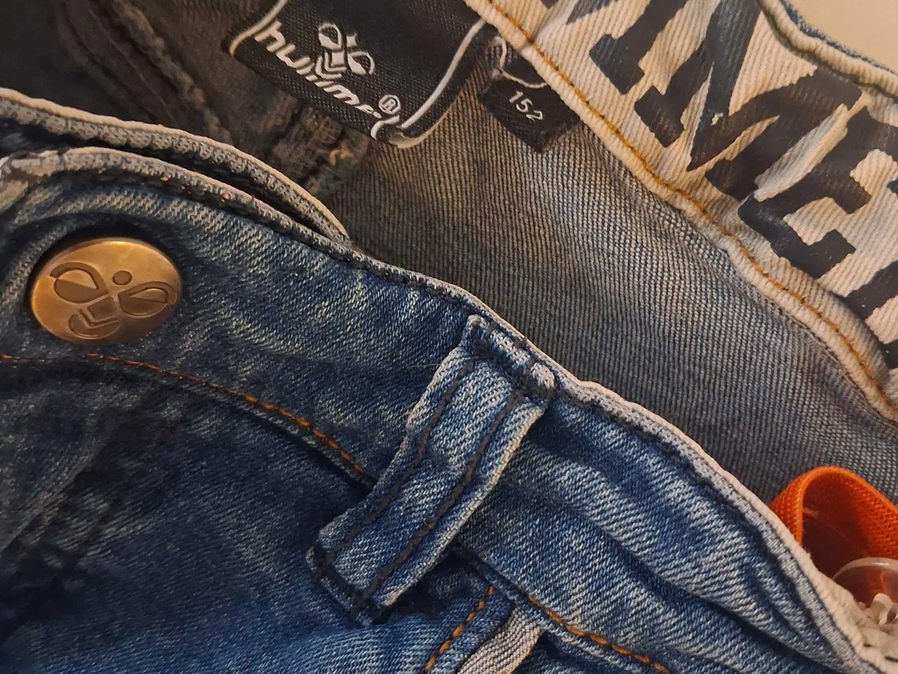 Billede 11 - 152, Hummel jeans + trøje