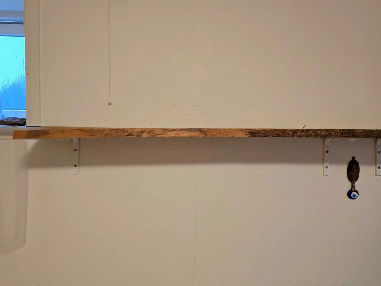 Billede 9 - Skænk/reol, Rå, træhylder 