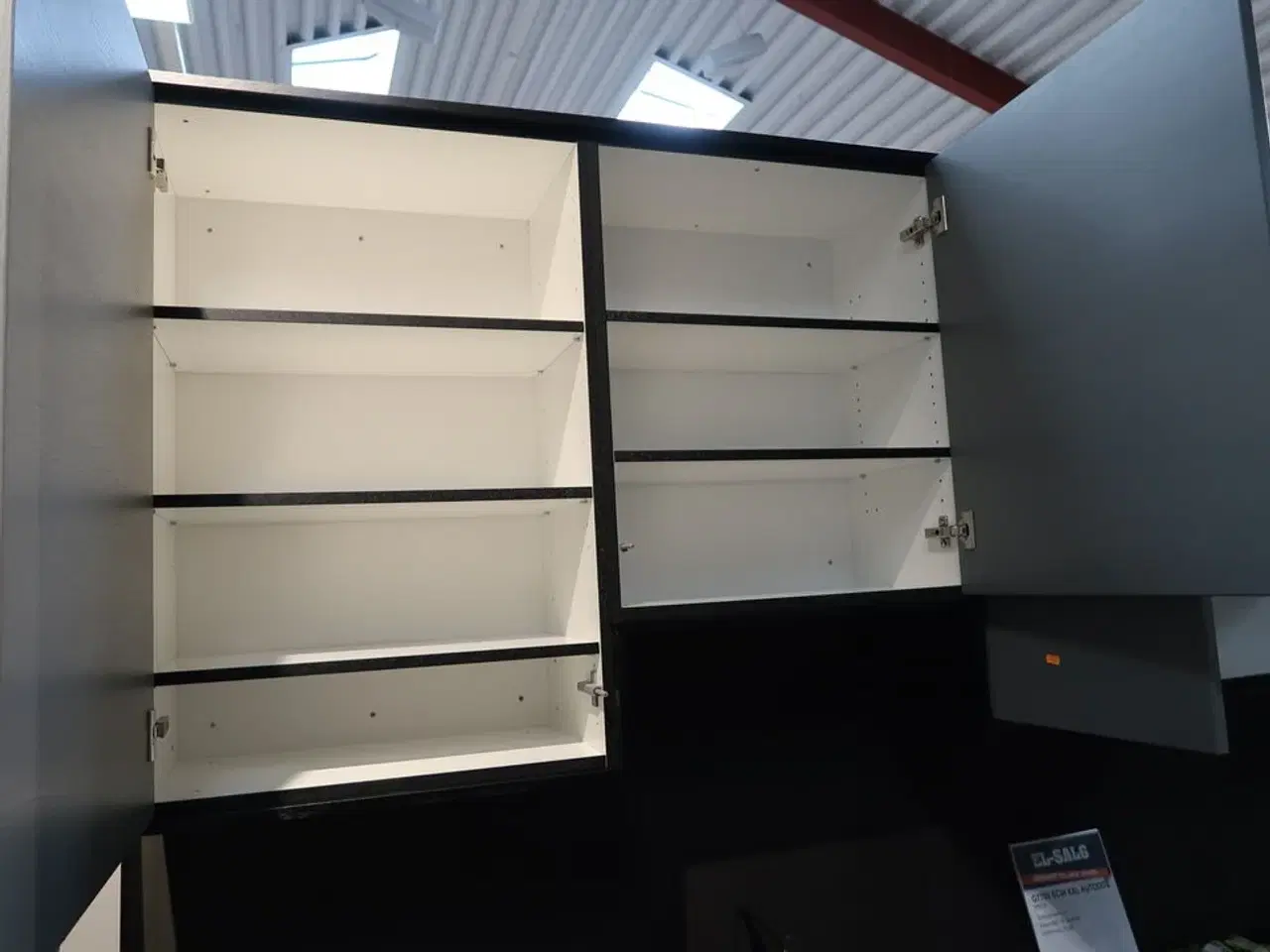Billede 28 - Køkken NORDANRO uden hårdehvidevarer med stenbordplade DEKTON