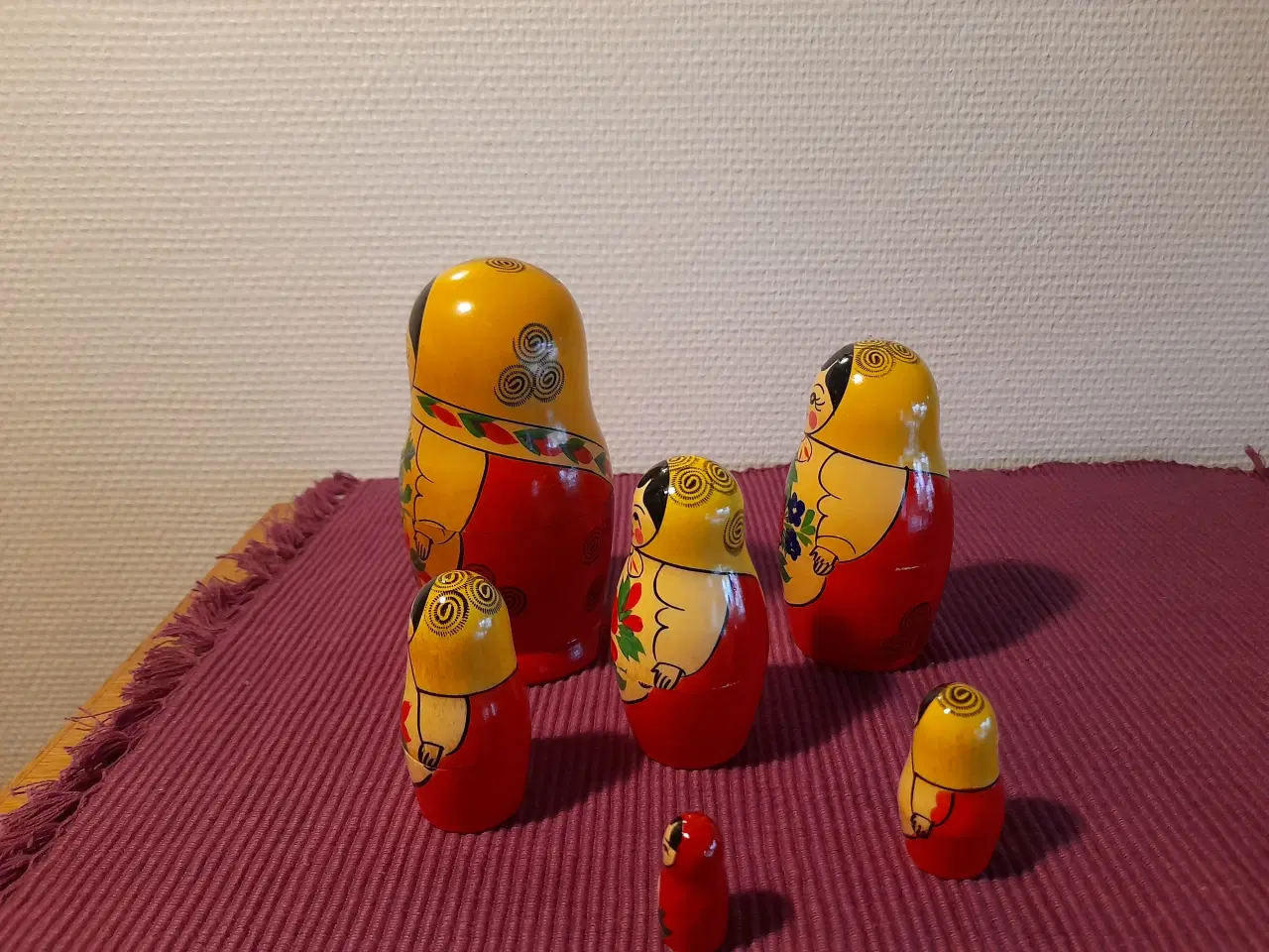 Billede 6 - Velholdte Babushka ( 6 stk).