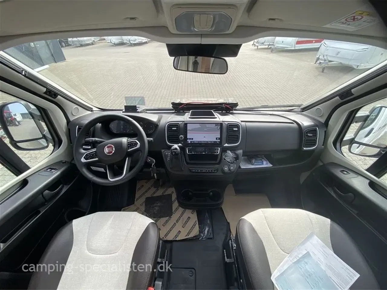 Billede 4 - 2024 - Weinsberg CaraCompact 600 MF "Pepper Edition"   Weinsberg CaraCompact 600 MF Pepper Edition kan nu ses hos Camping-Specialisten.dk Silkeborg