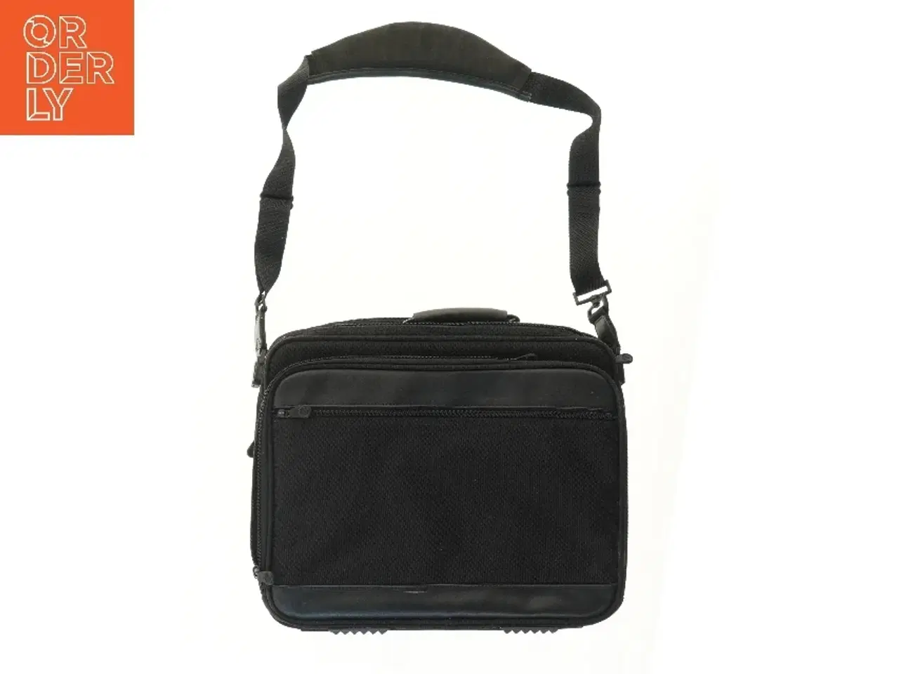 Billede 1 - Computertaske i sort stof (str. 44,5x36,5 cm)