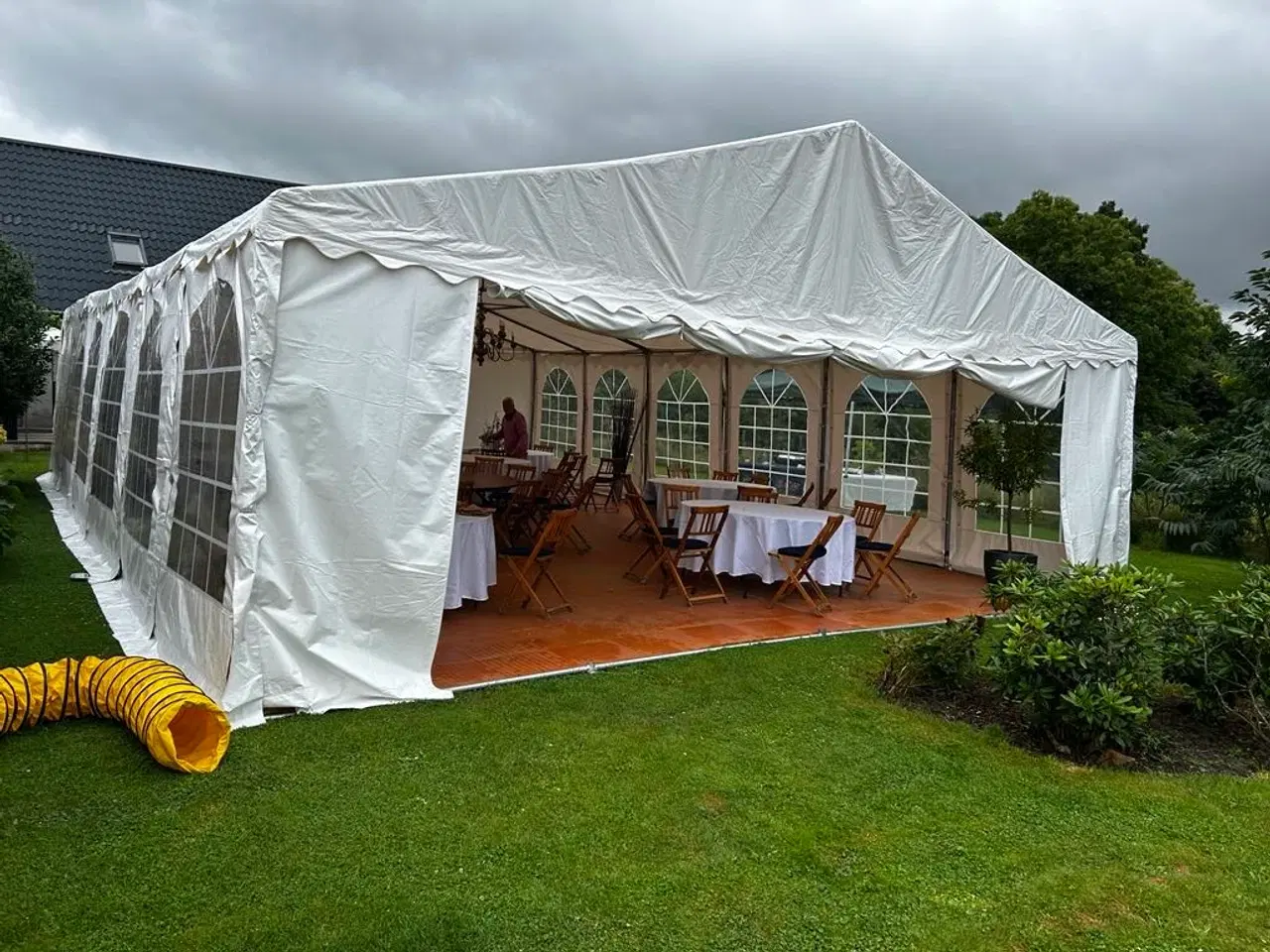 Billede 4 - Lej 8x12 m Partytelt, festtelt, havetelt