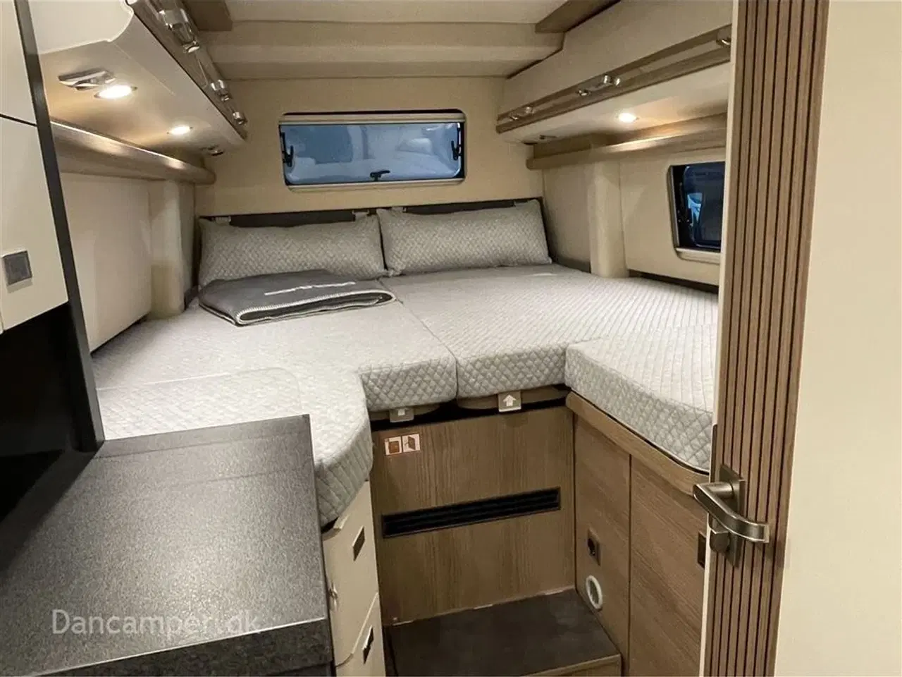 Billede 29 - 2025 - Carthago Van Genius 641 LE MB   GENIAL Carthago Van Genius 641 LE 170 Hk - 9 trin G-Tronic automatgear