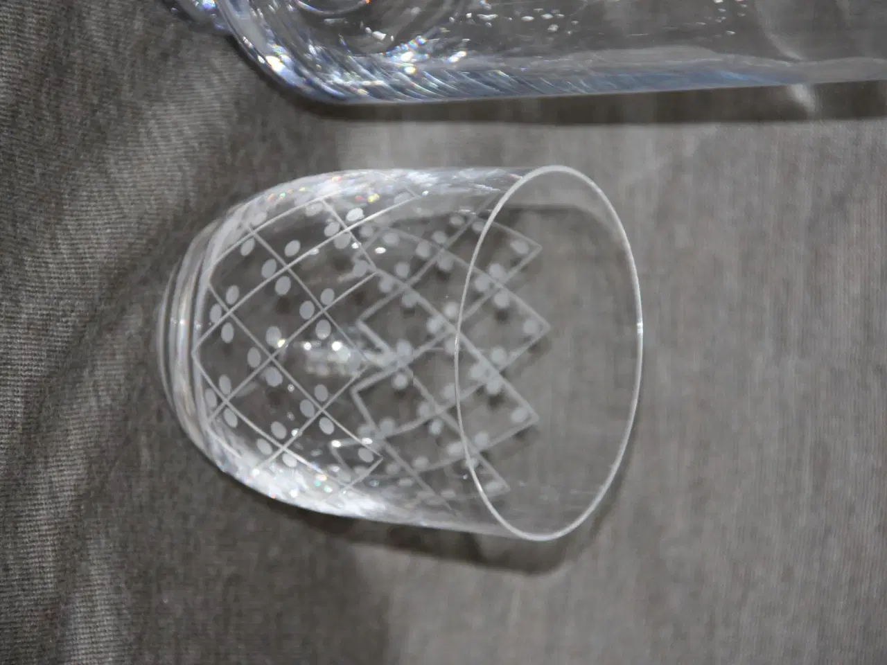 Billede 3 - Flot glas vase 19 cm sælges sammen med 