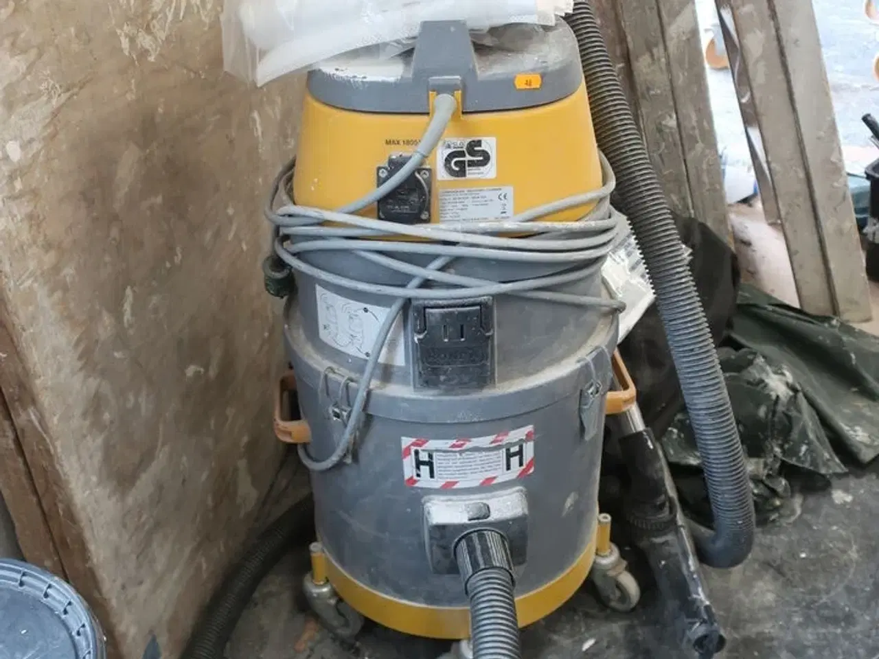 Billede 1 - Støvsuger RONDA 200H