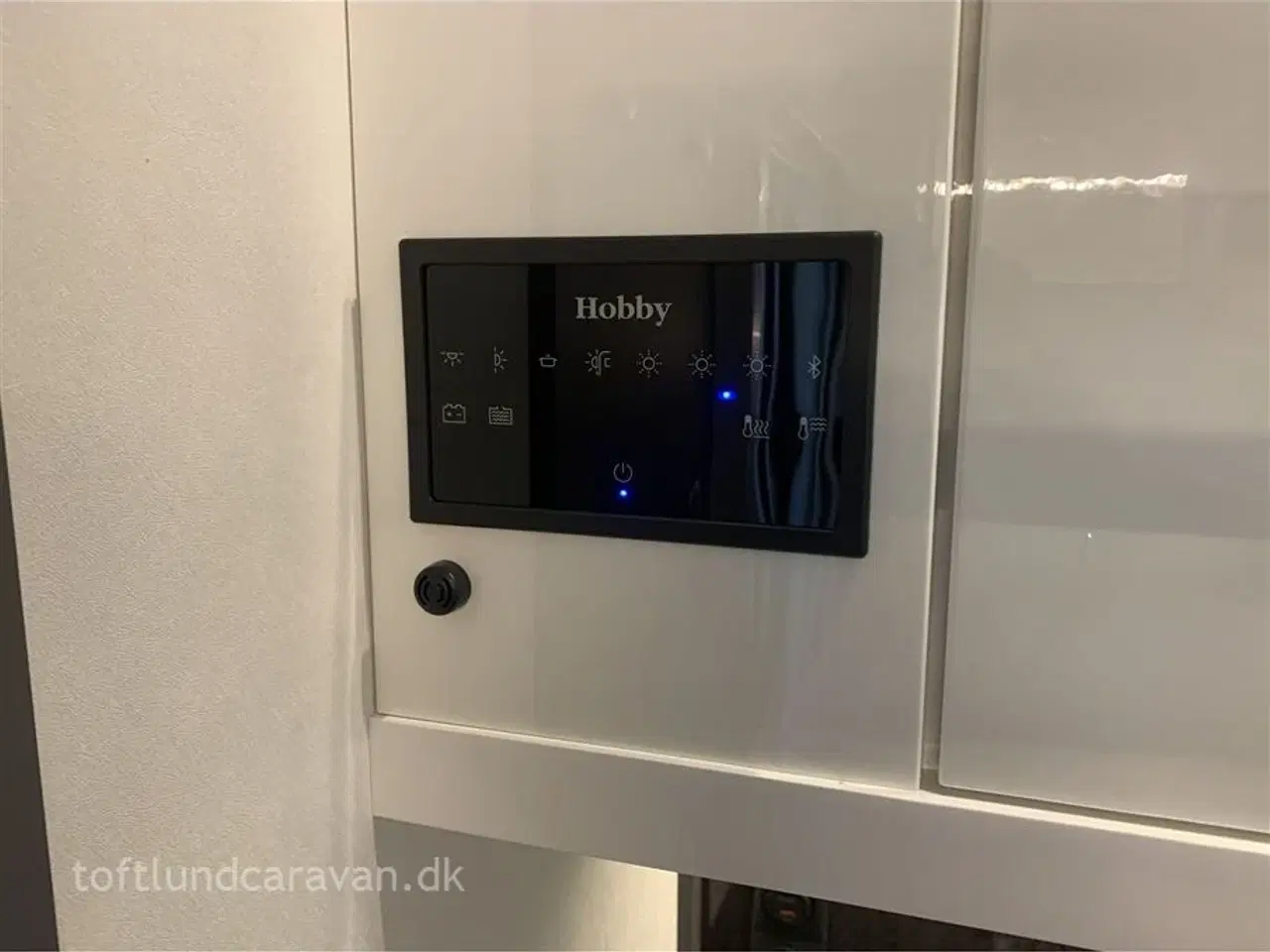 Billede 17 - 2026 - Hobby Excellent 460 SL   Ny 2026 KOMMER SNART PÅ LAGER. Enkeltsenge samt endekøkken og stort badeværelse. LAV VÆGT.