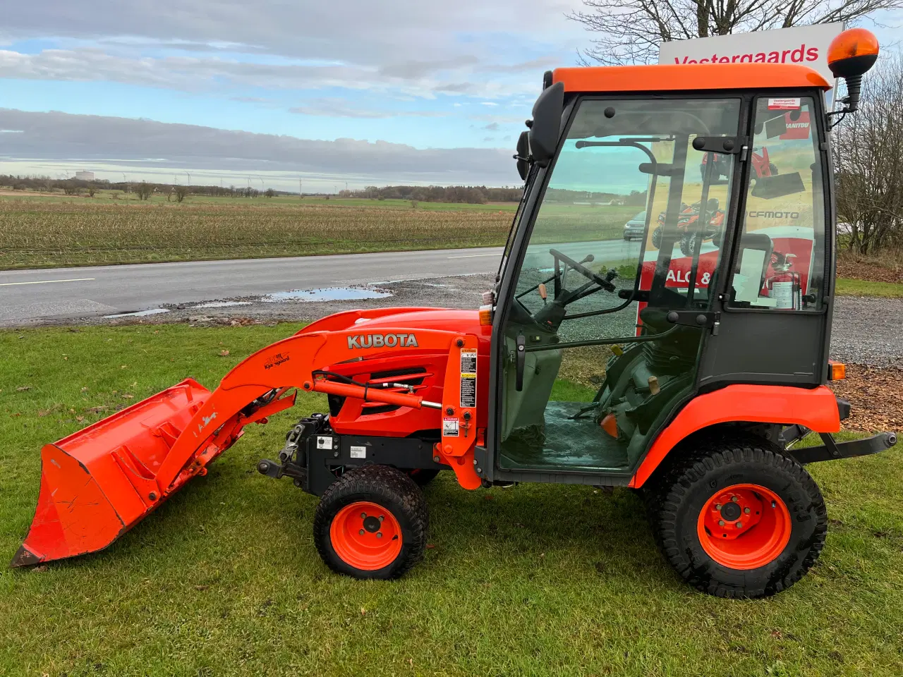 Billede 4 - KUBOTA BX2350 23 HK TRAKTOR MED FØREHUS
