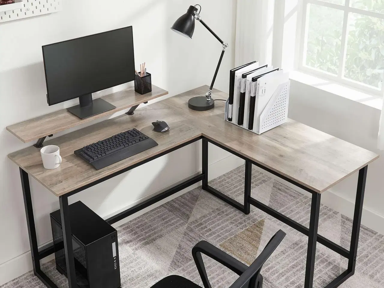 Billede 4 - Skrivebord i L‑form med monitorhylde, greige/sort