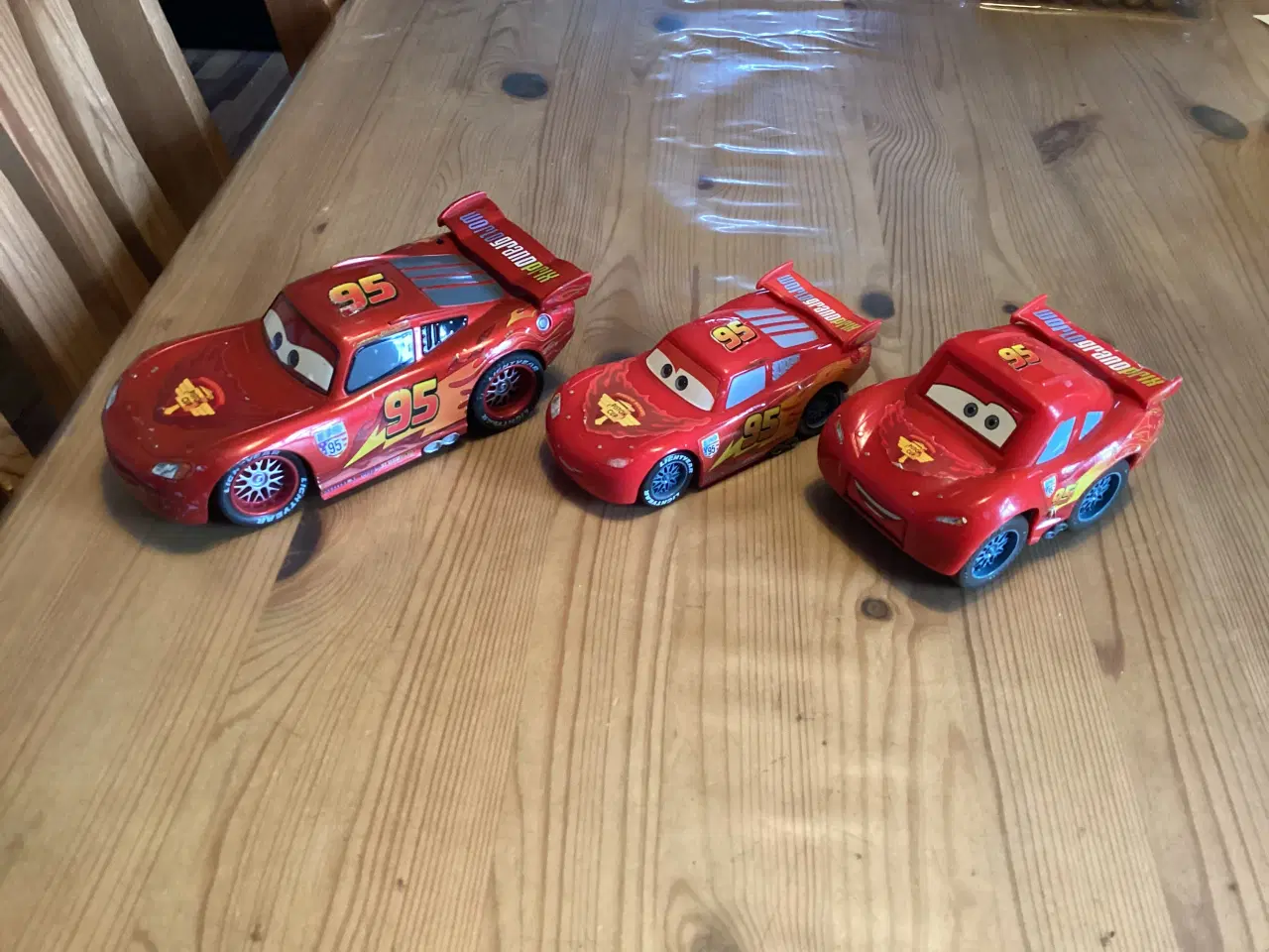 Billede 4 - Masser af Disney Cars.