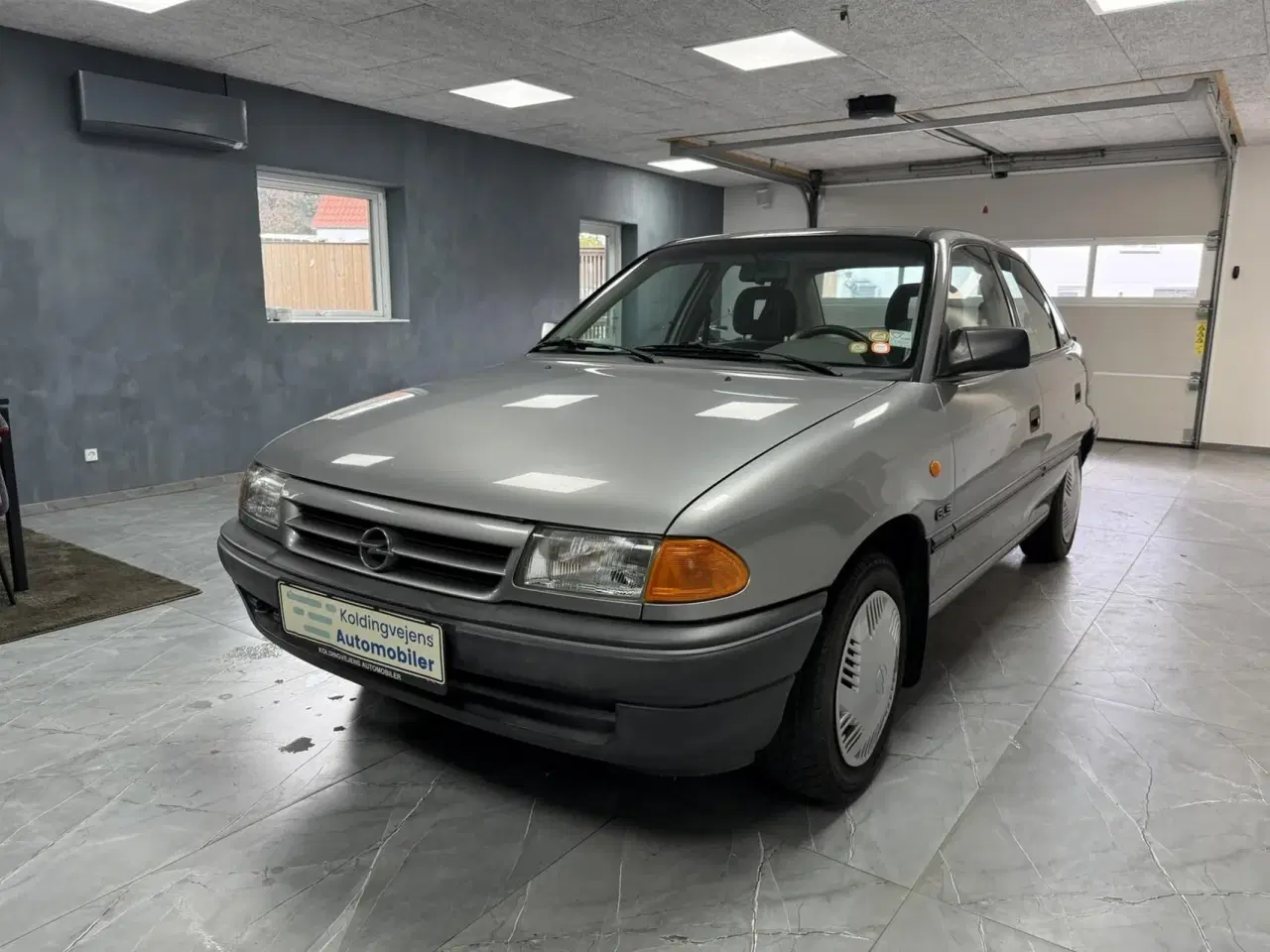 Billede 2 - Opel Astra 1,6 i GL 75HK 5d