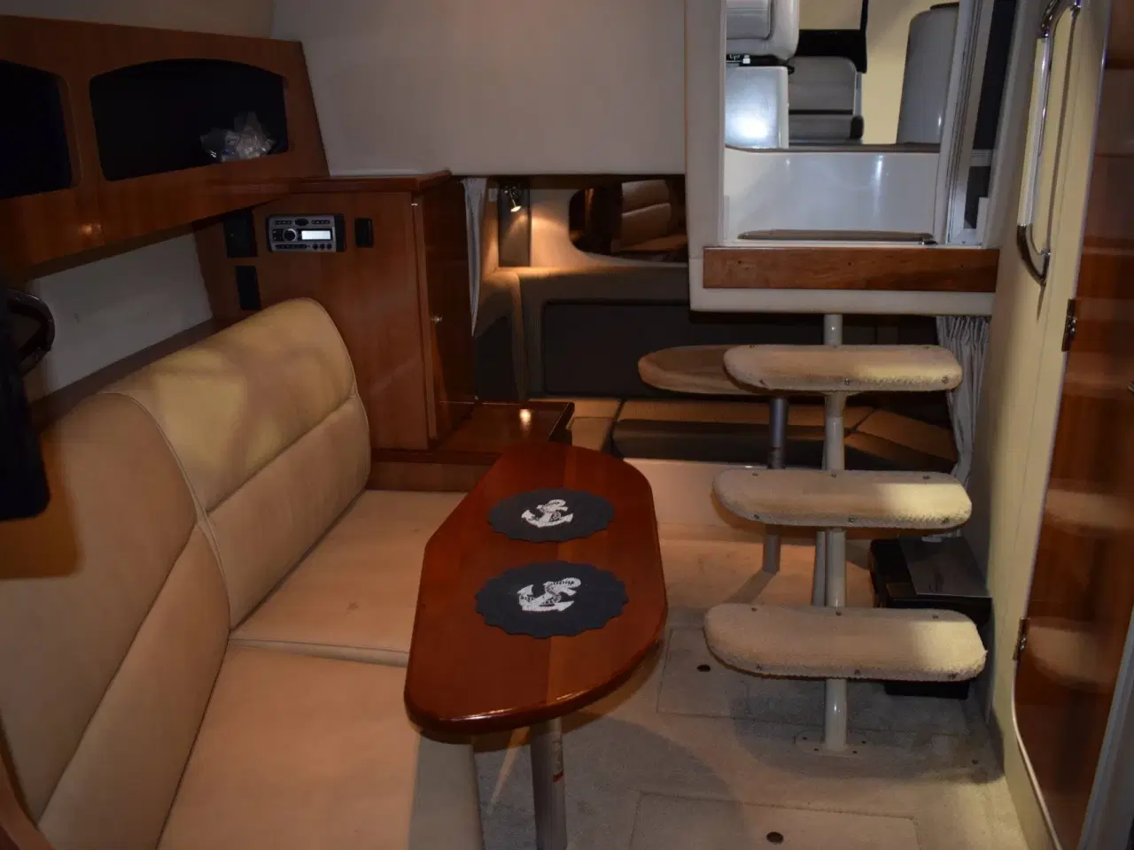 Billede 7 - Cruiser Yachts 300 Express - Twin Volvo Penta D3/Udstyr - DIESEL