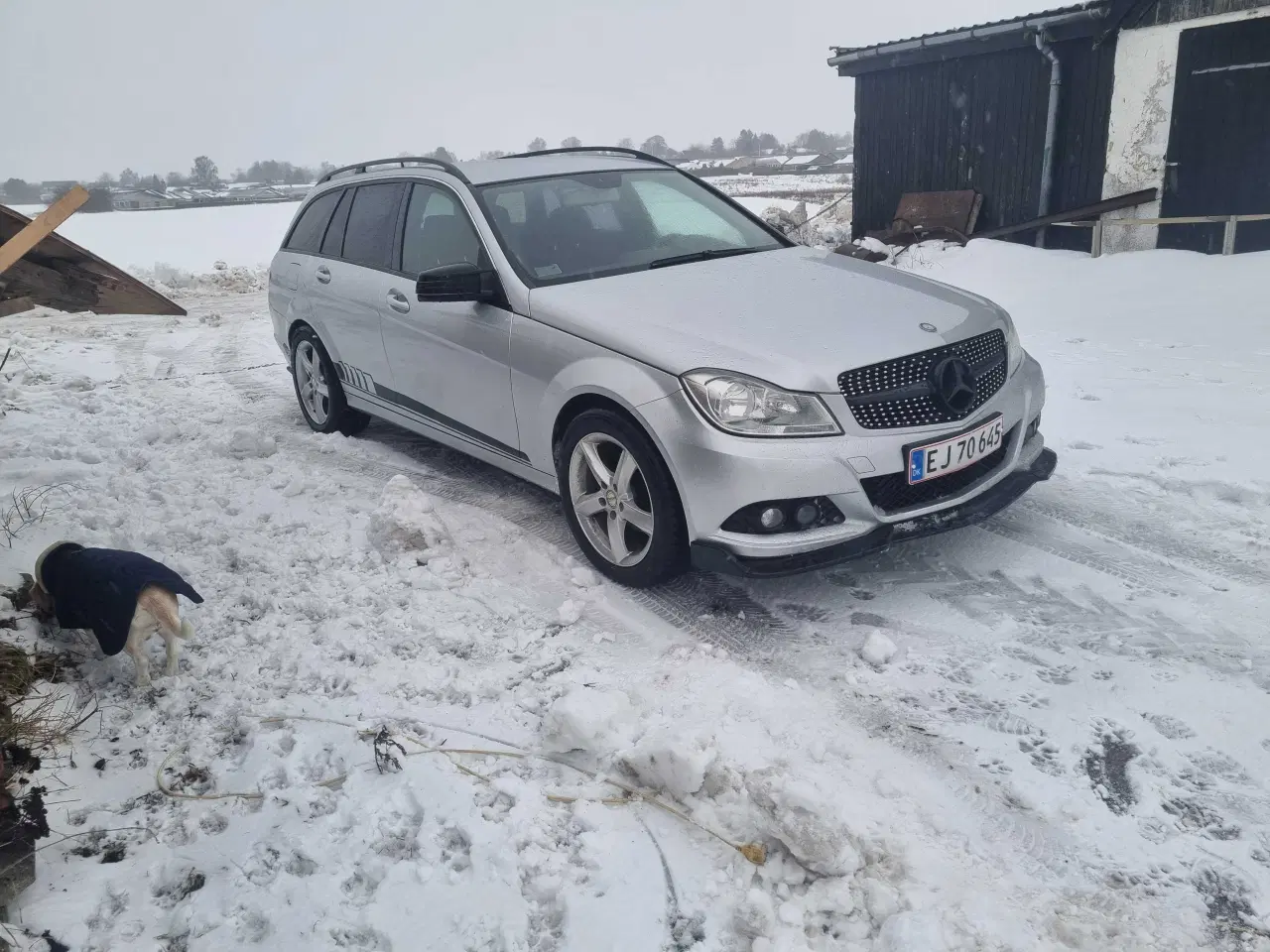 Billede 1 - NÆSTEN FULD RENOVERET Mercedes C200 