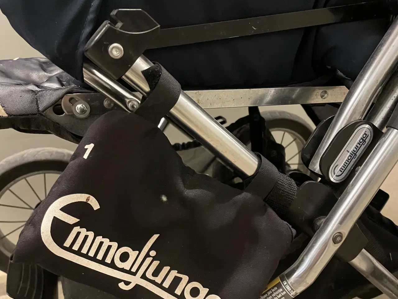 Billede 2 - Emmaljunga klapvogn - mørkeblå 