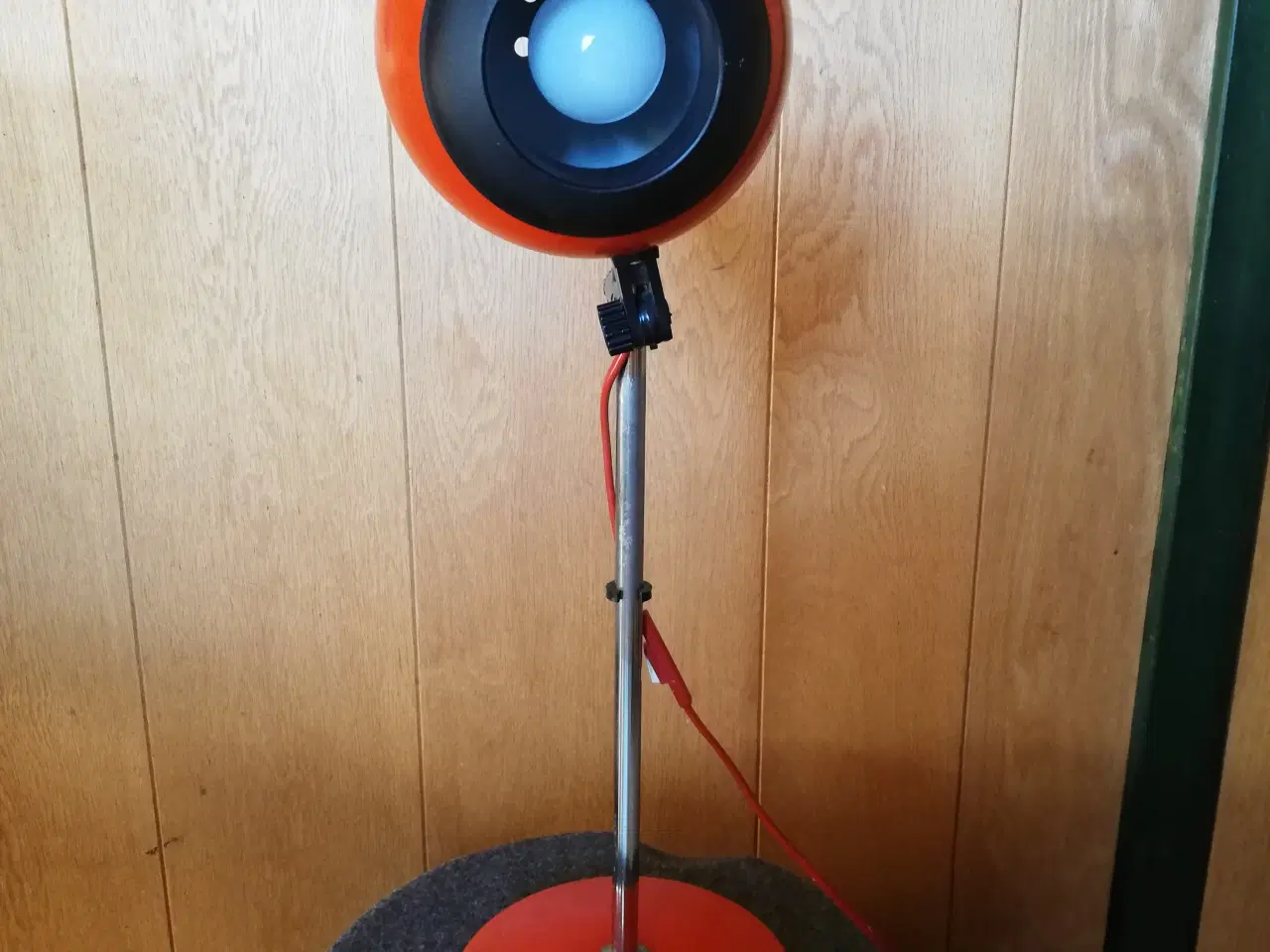 Billede 2 - Retro rød kugle bordlampe nr. 406 fra E.S.Horn