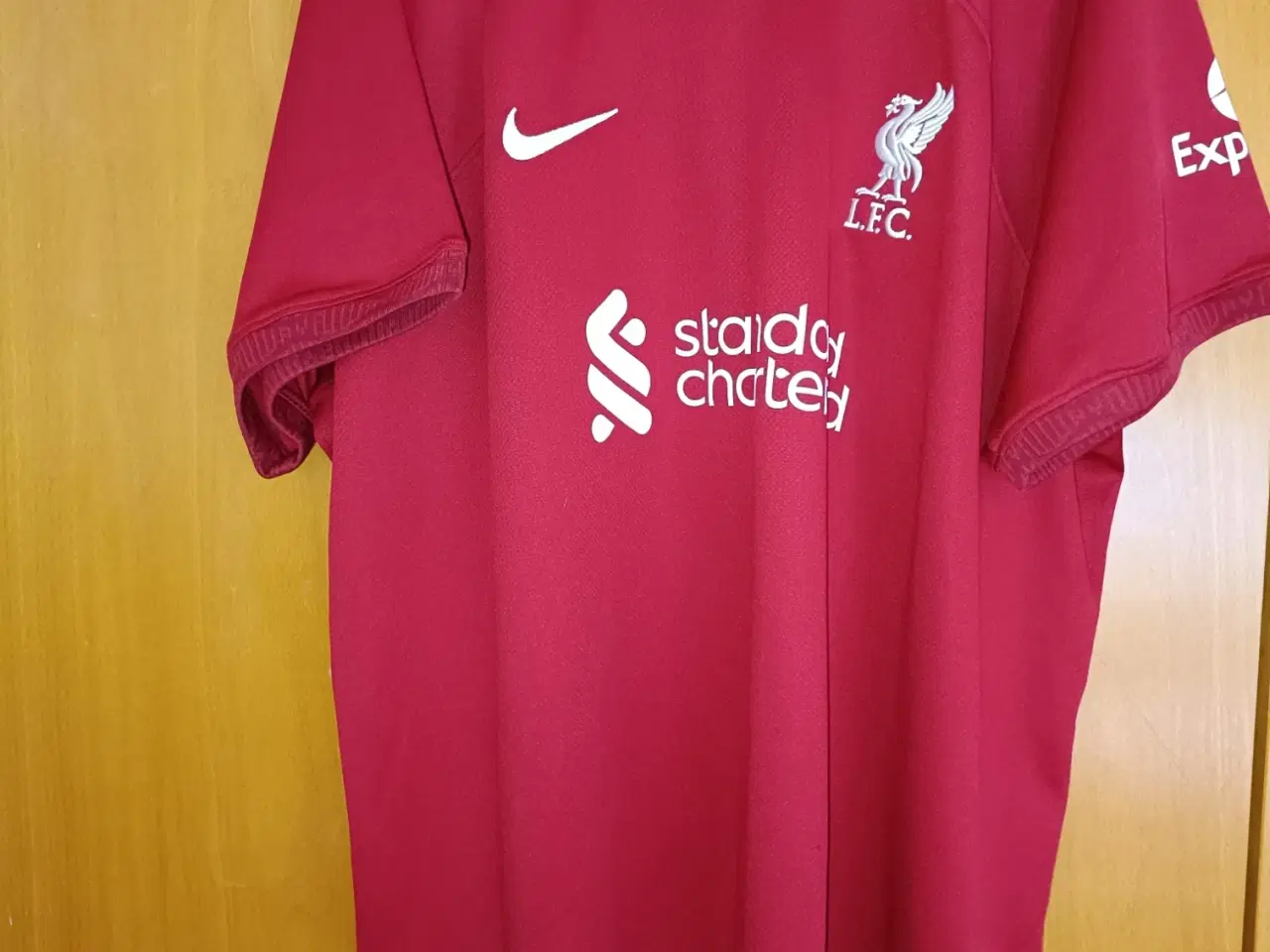Billede 1 - Liverpool hjemmebane t-shirt