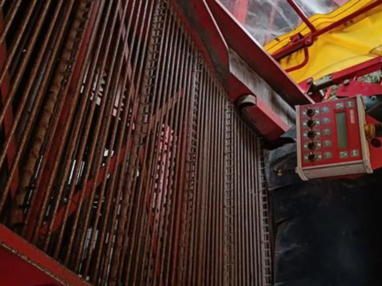 Billede 21 - Grimme SE 150-60 Grimme SE 150-60, med hjultræk og med 1700 mm indføring.